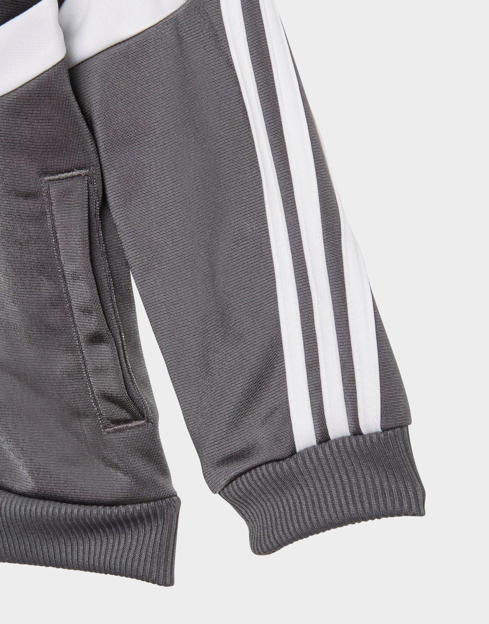 badge of sport 3 stripe hooded tracksuit