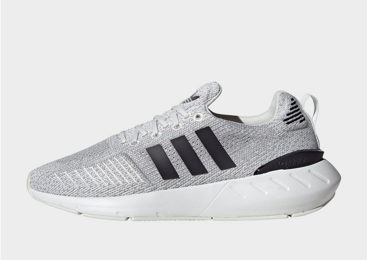 adidas Swift Run 22