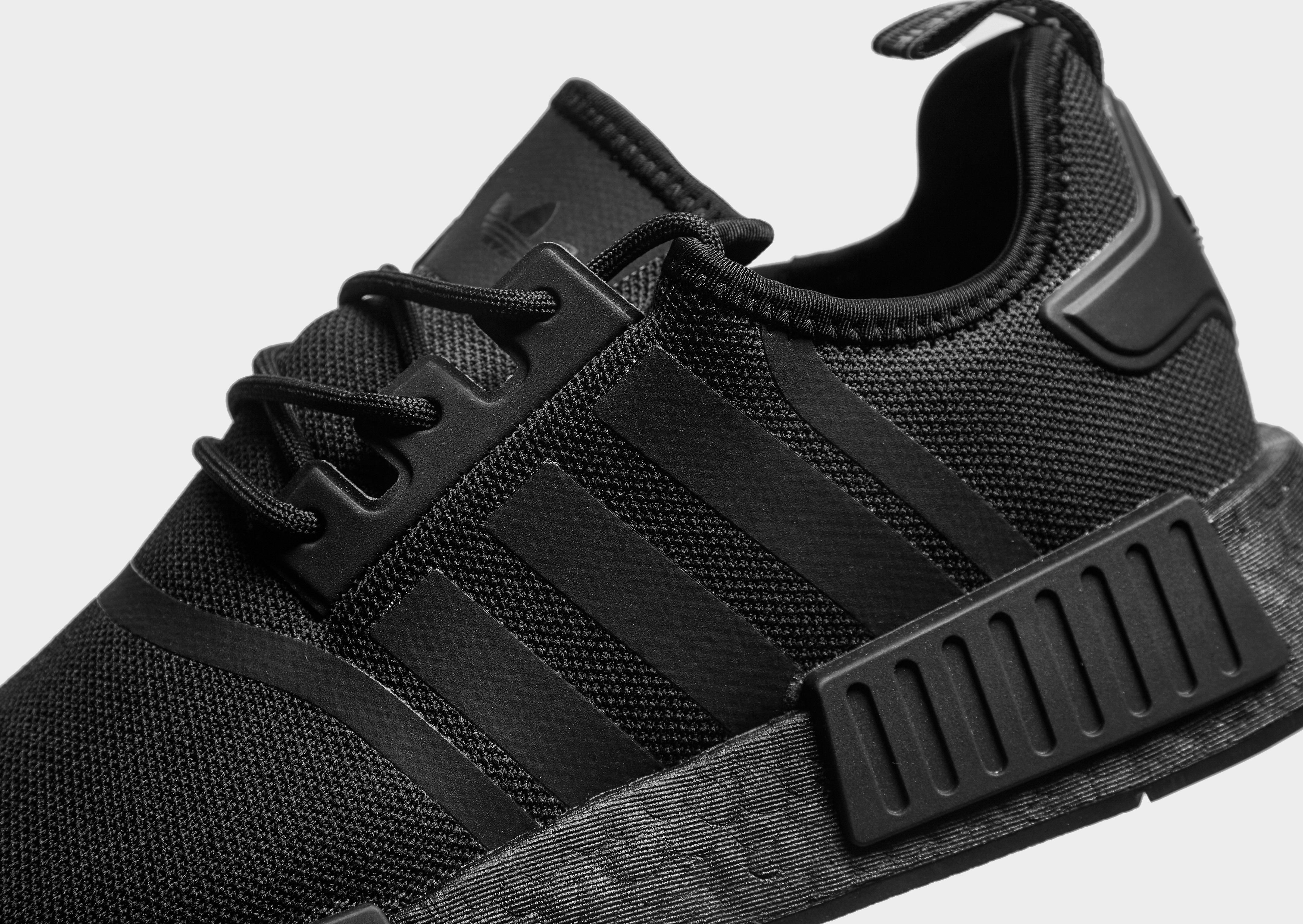 Nmd r1 bd store 7730