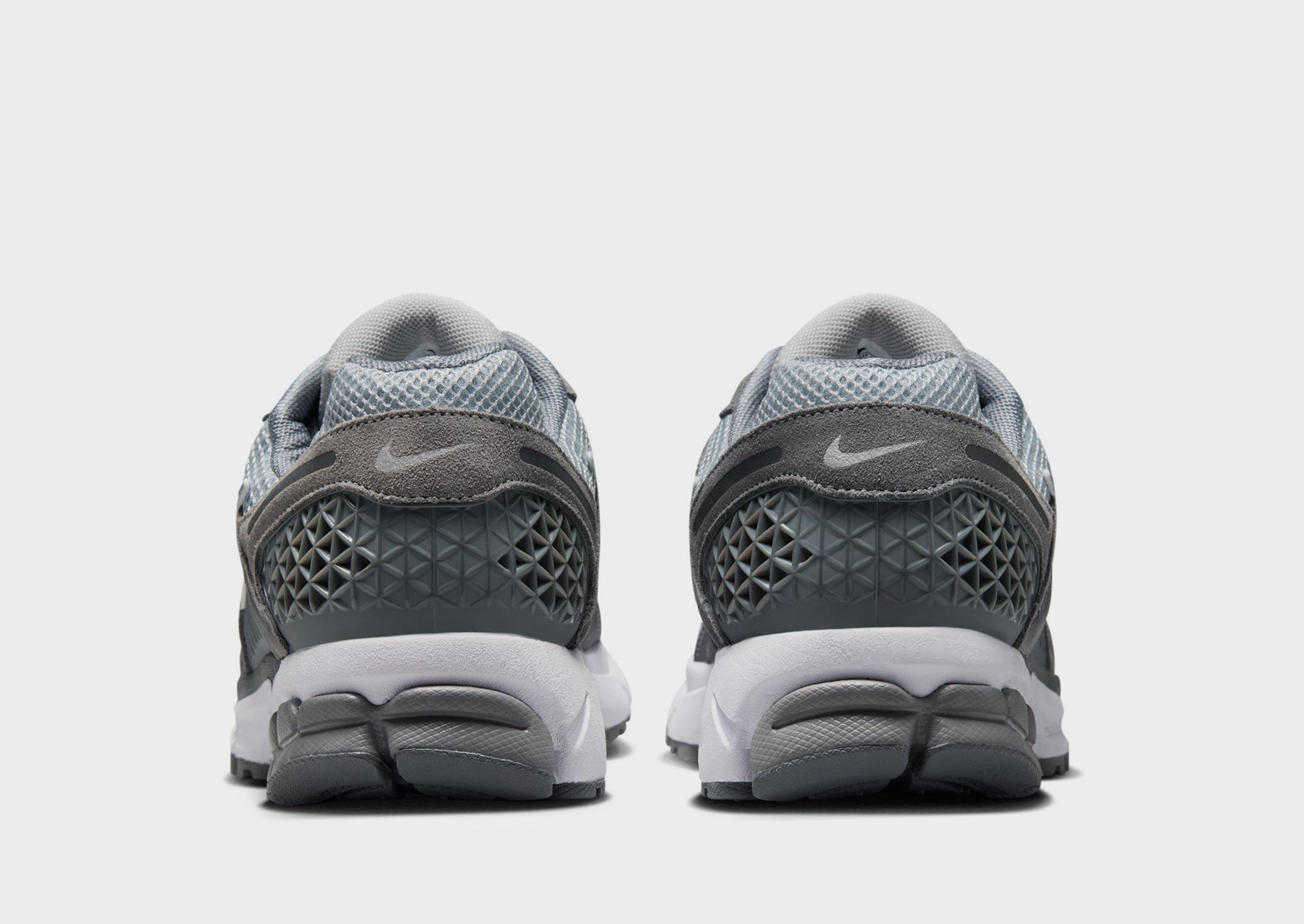 Nike MEN'S SHOES ZOOM VOMERO