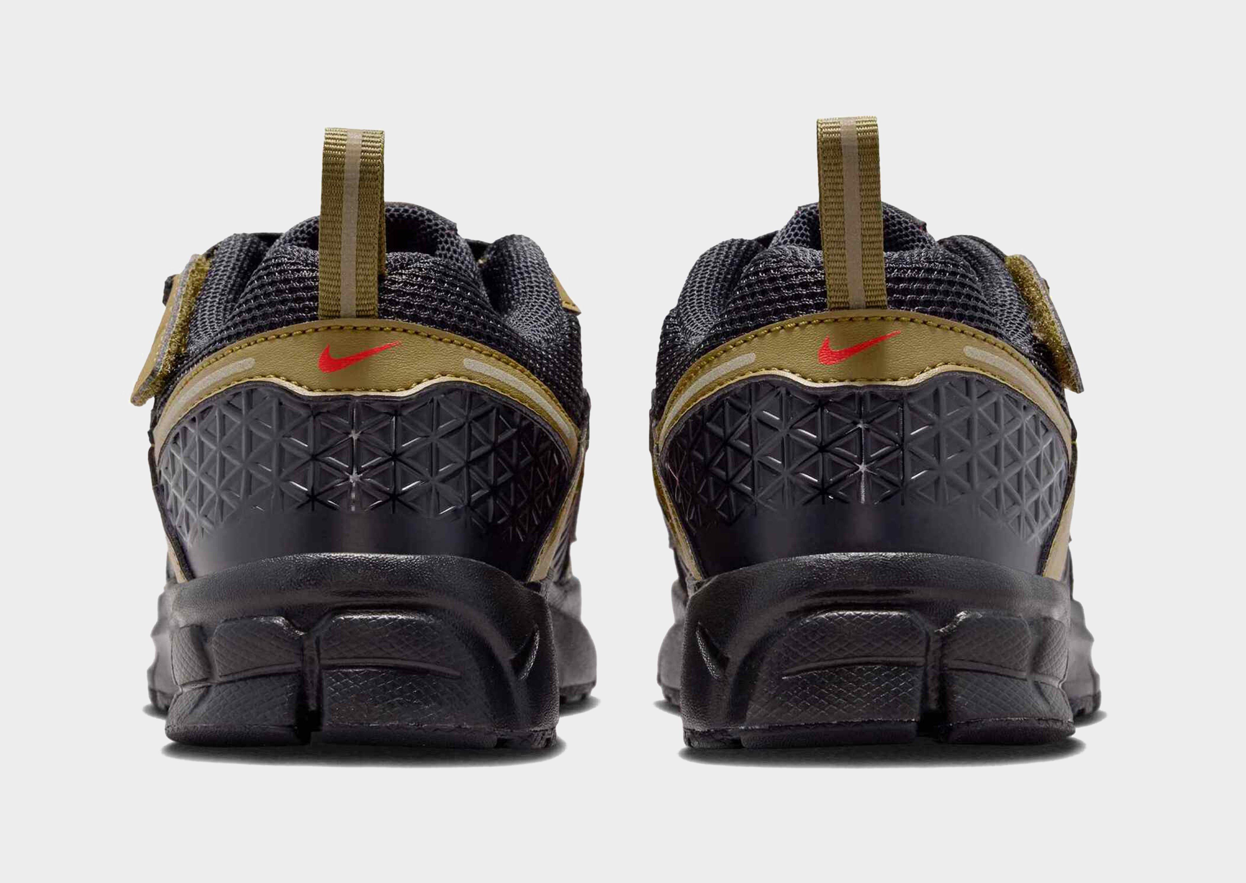 Nike ZOOM VOMERO 5 INFANTIL