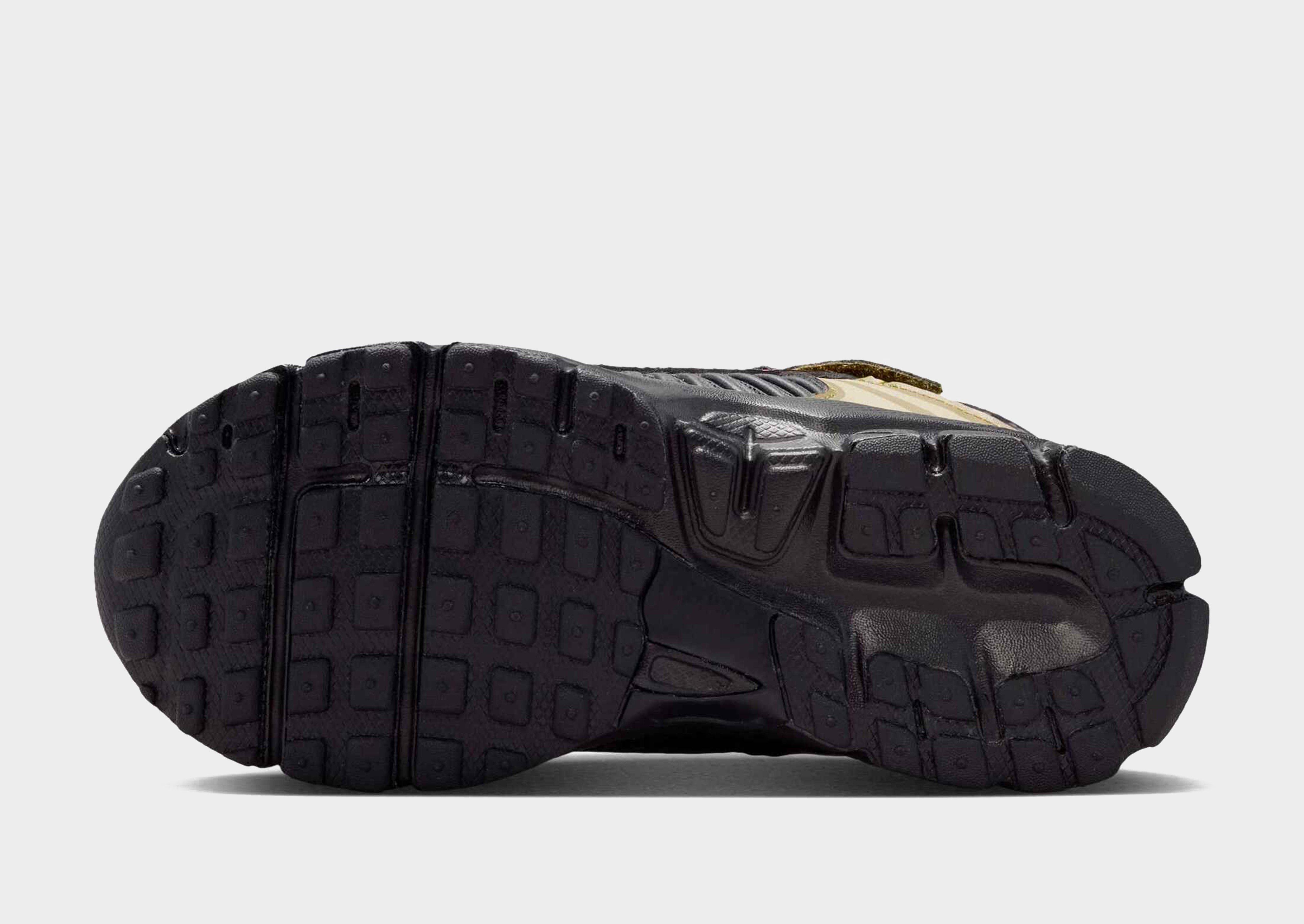 Nike ZOOM VOMERO 5 INFANTIL