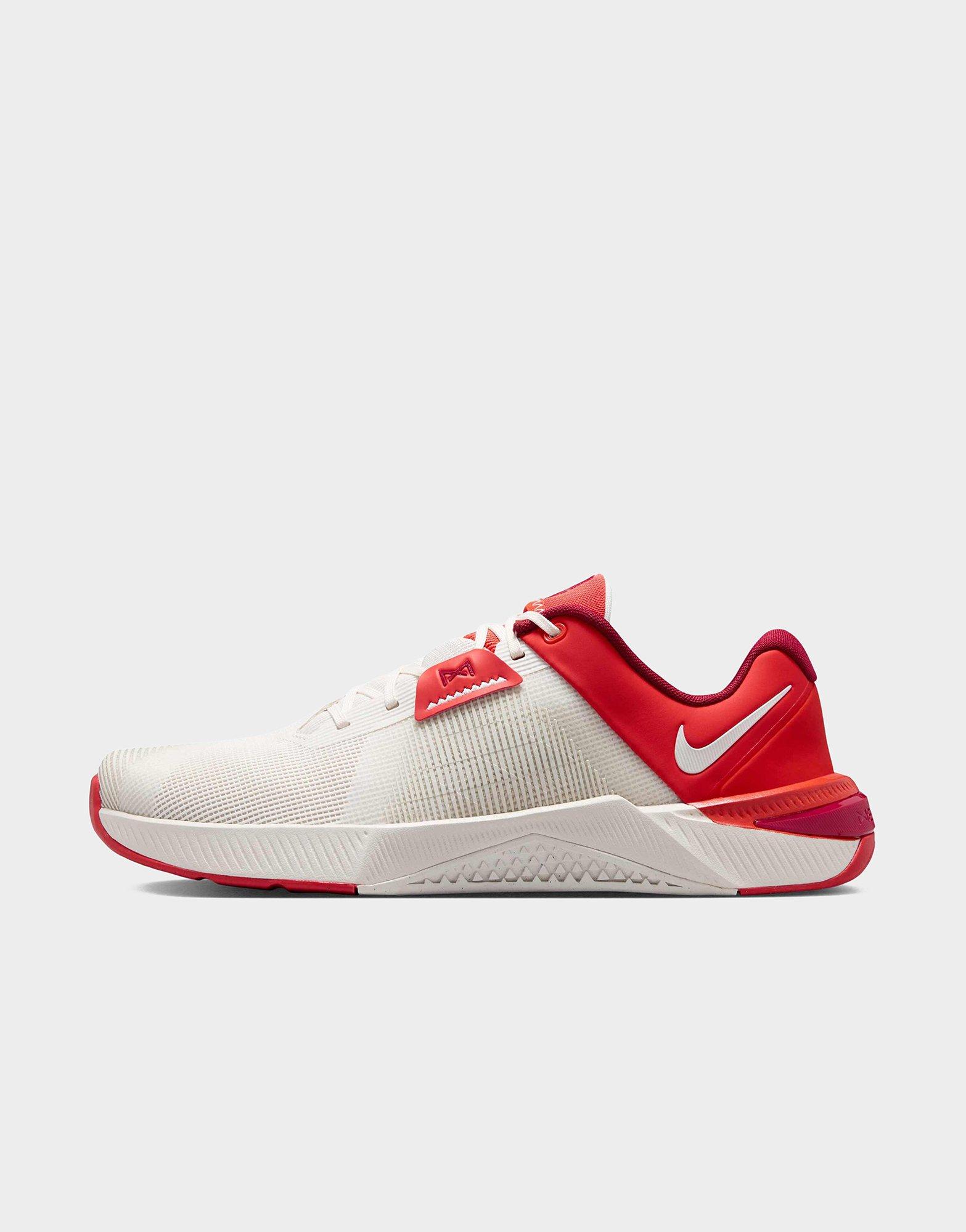Nike MEN'S WORKOUT SHOES