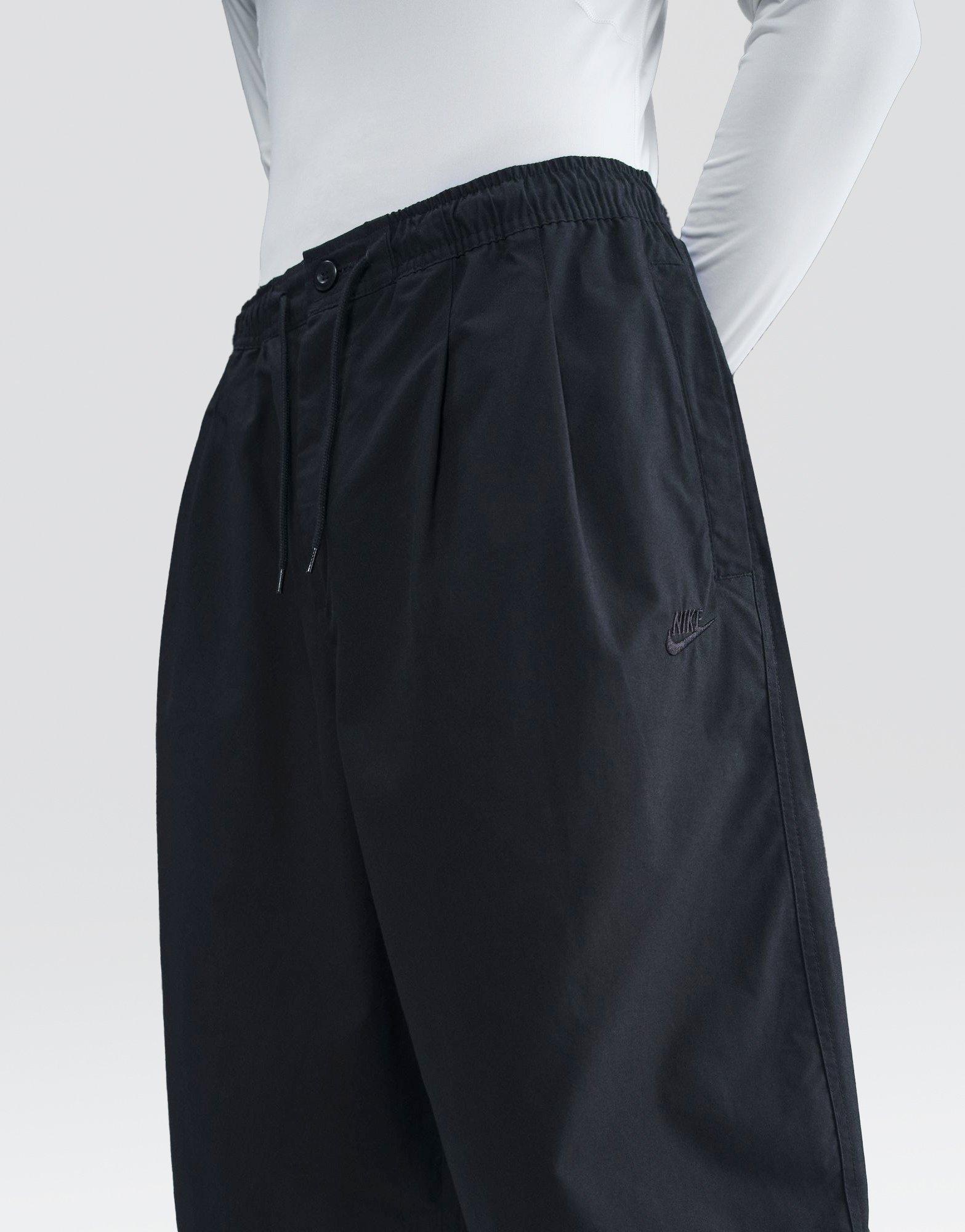 Nike Club Oversized Shorts