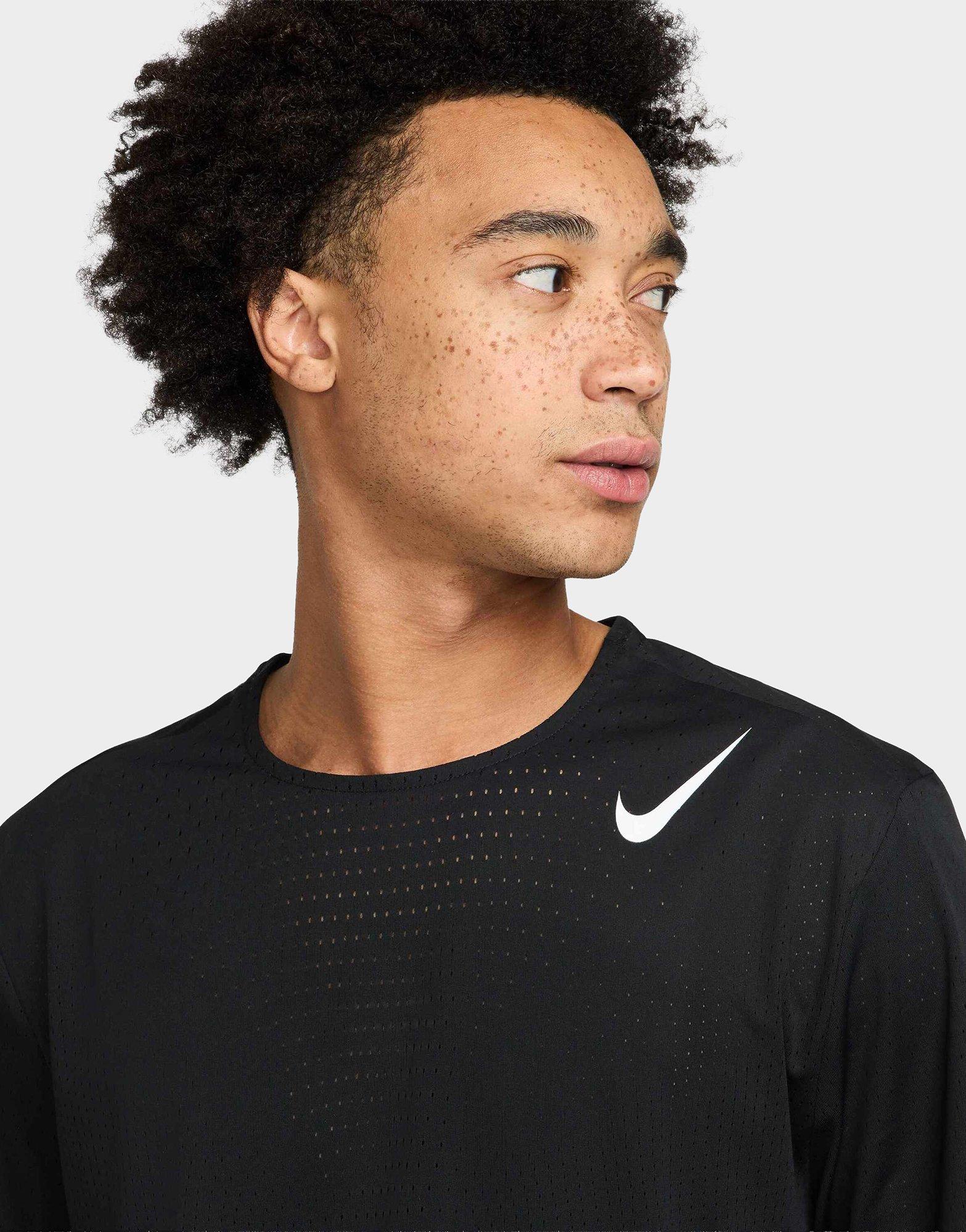 Nike Dri-FIT ADV hardlooptop met korte mouwen voor heren AeroSwift