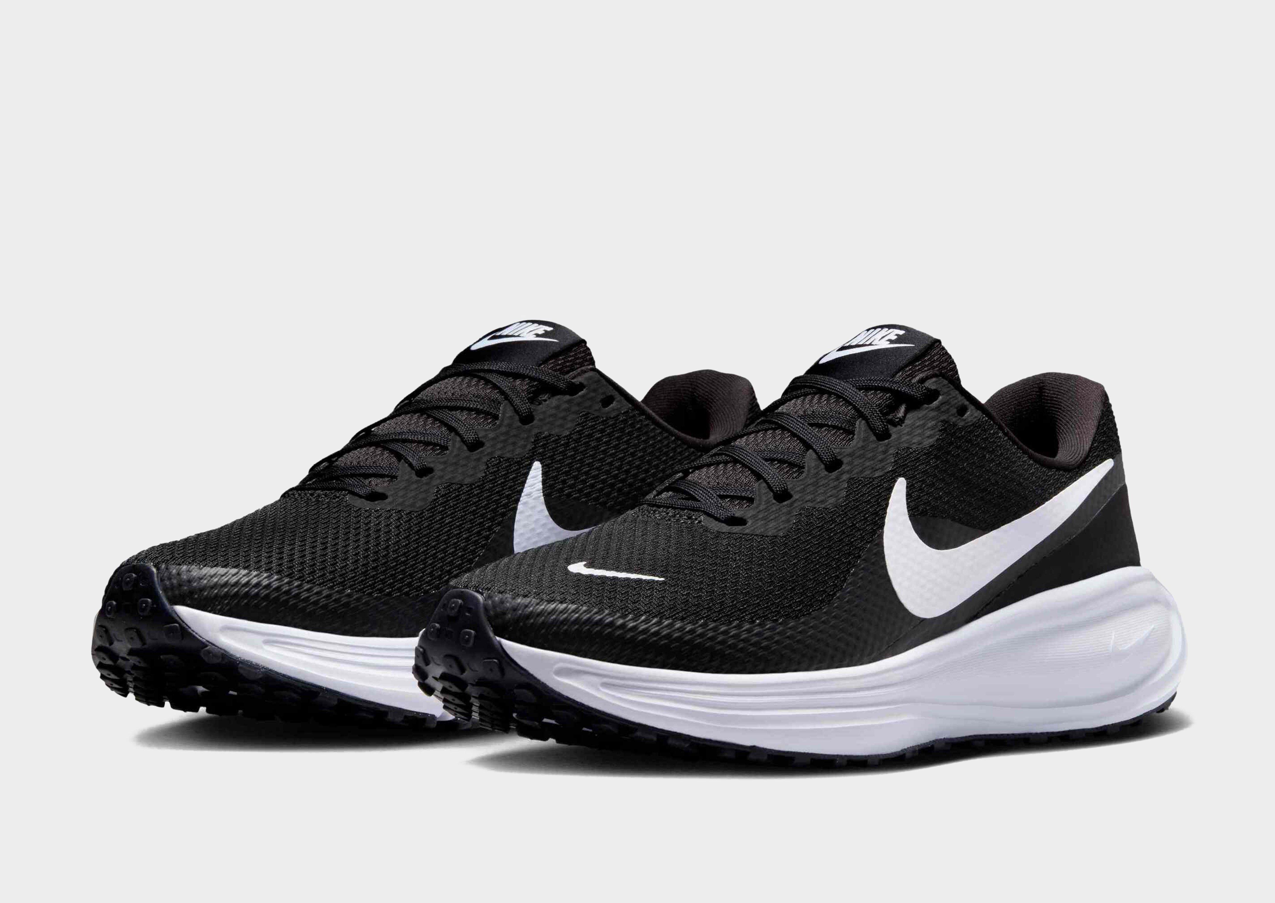 Nike Chaussure de running sur route pour femme Revolution 8