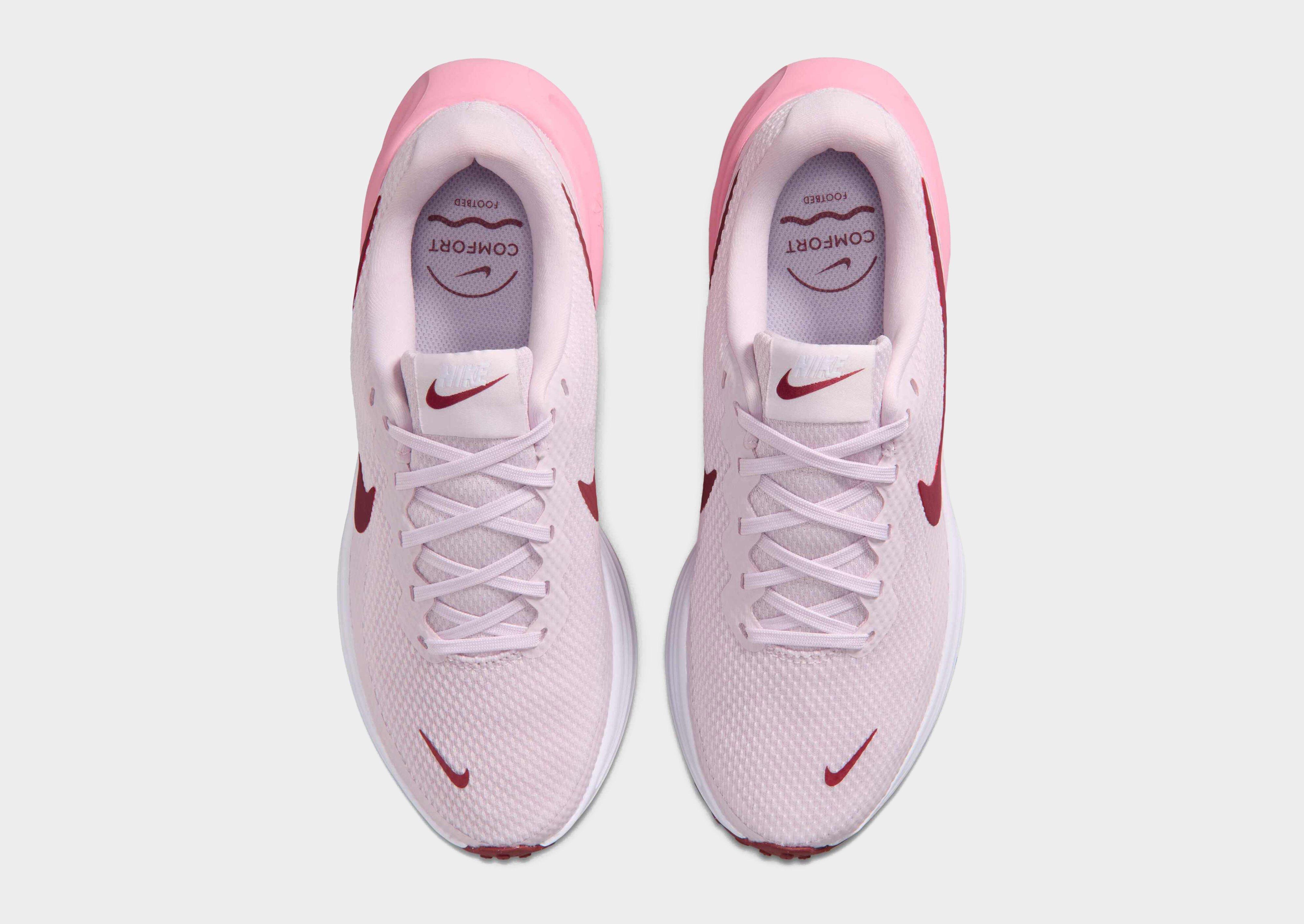 Nike Chaussure de running sur route pour femme Revolution 8