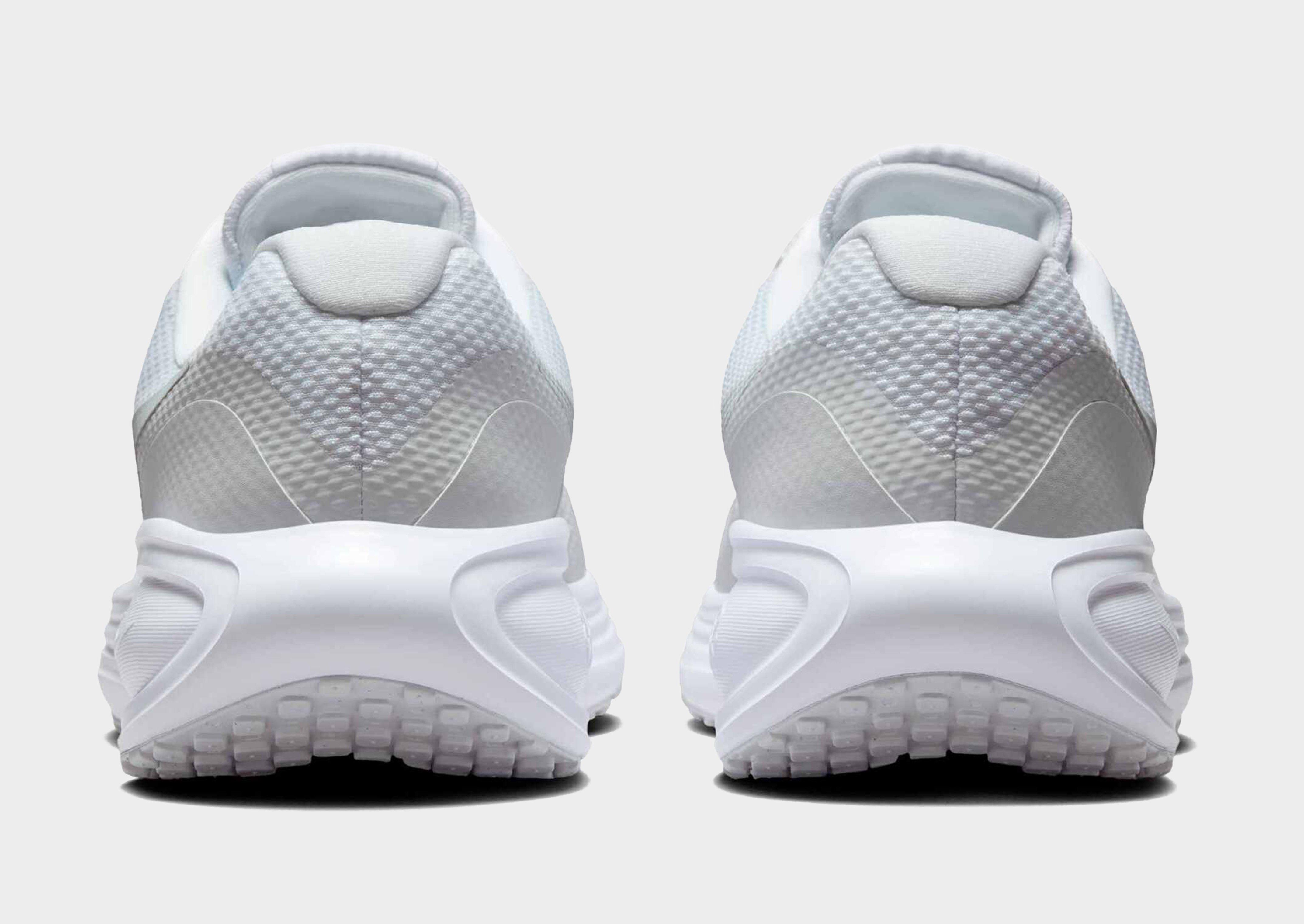 Nike Run Defy