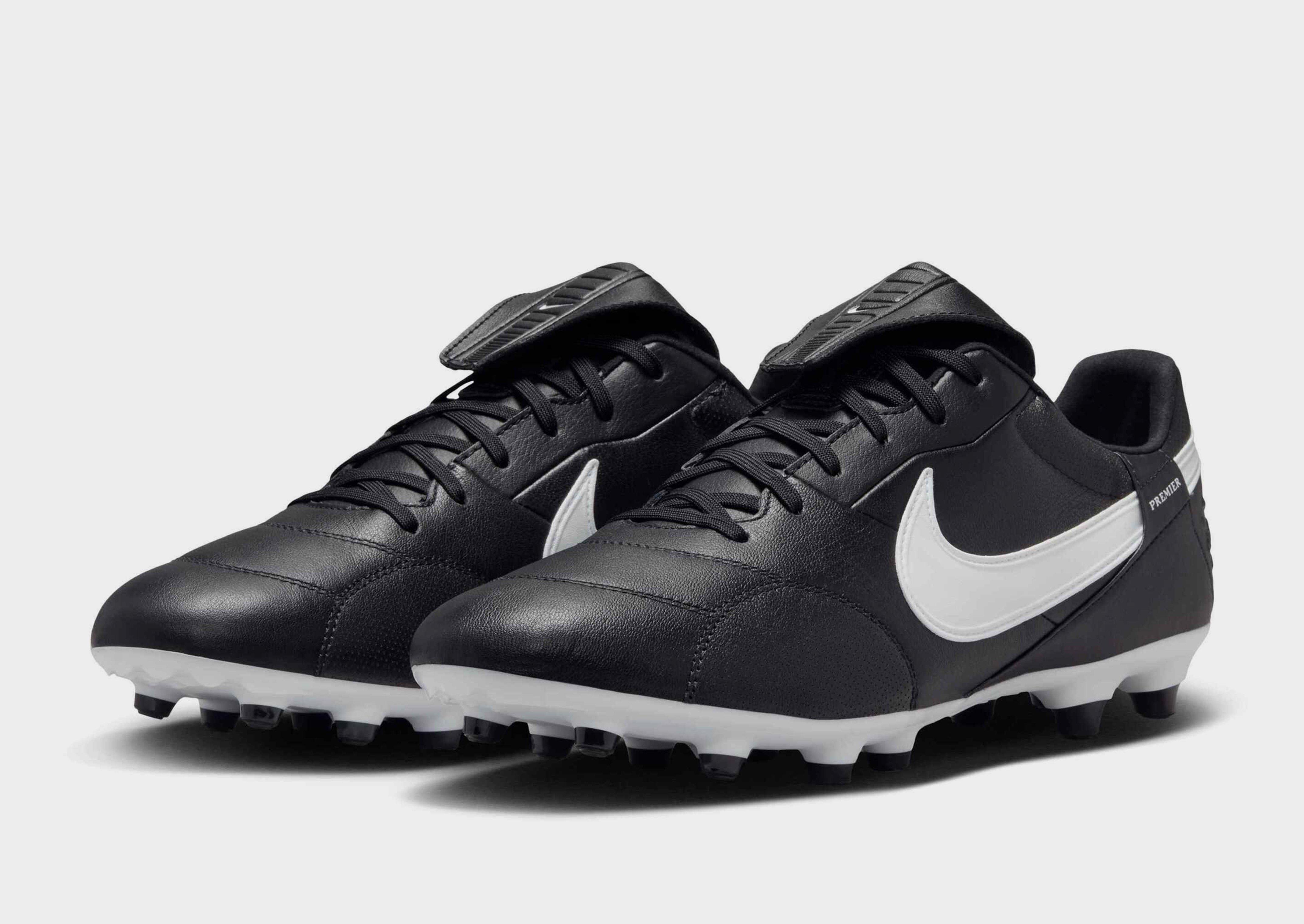 Nike Low top voetbalschoenen (stevige ondergrond) Premier 3