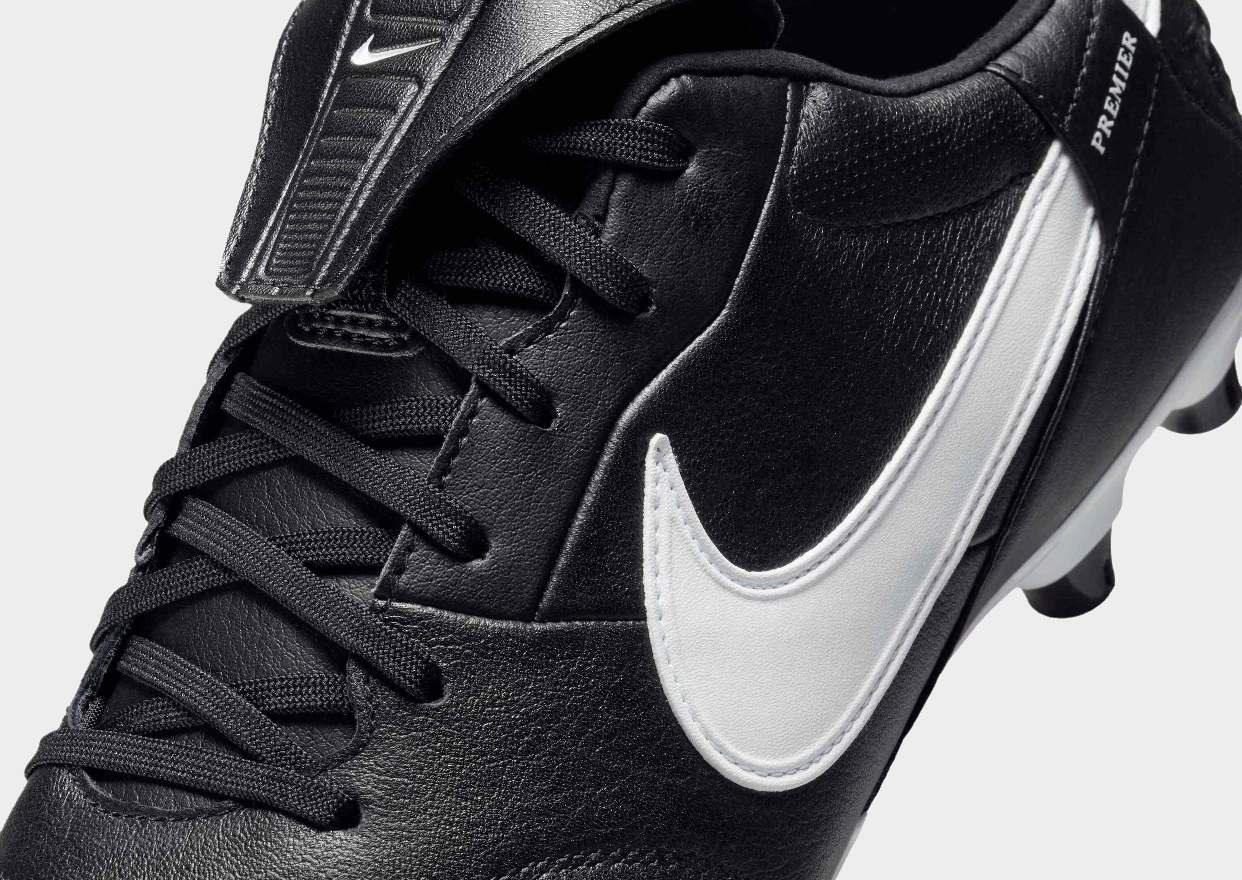 Nike Low top voetbalschoenen (stevige ondergrond) Premier 3
