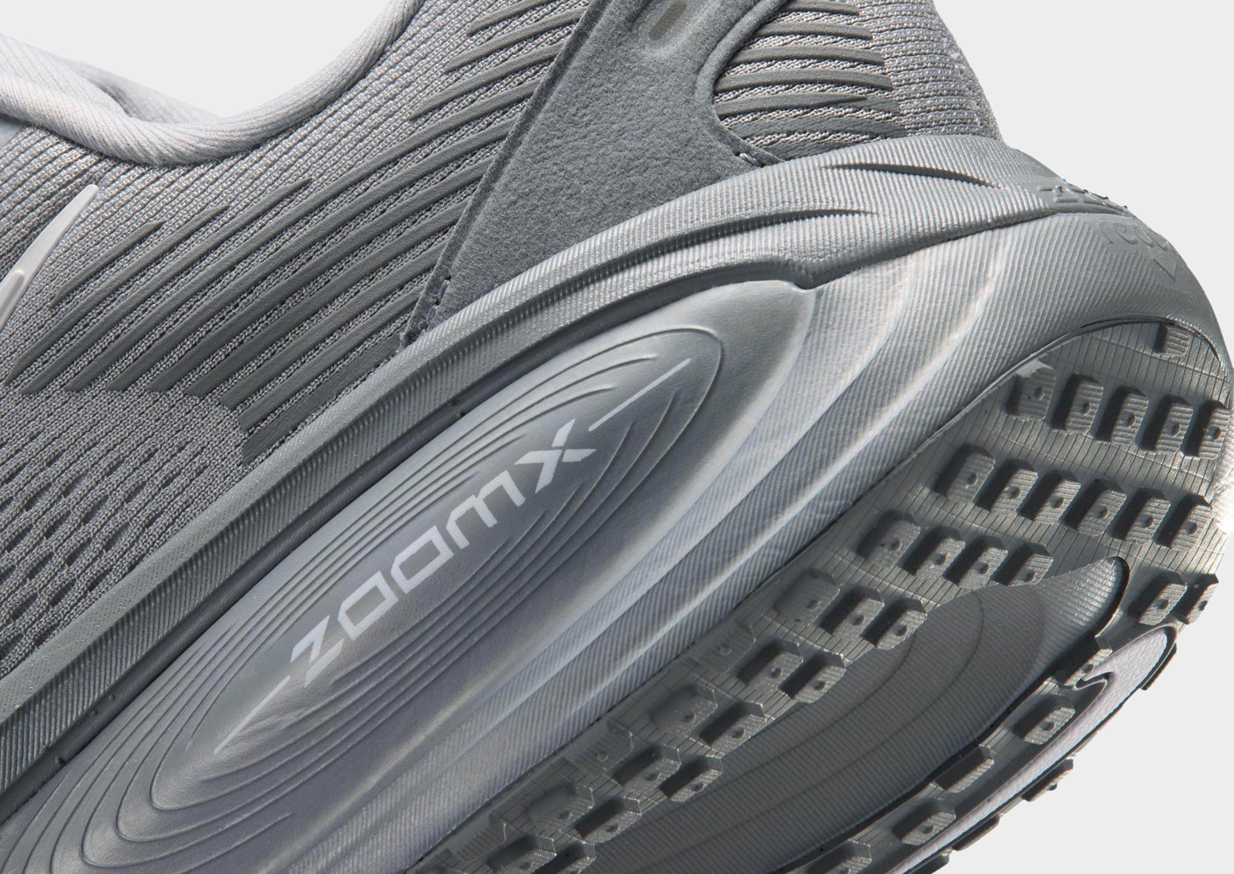 Nike Hardloopschoenen voor heren (straat) Vomero 18