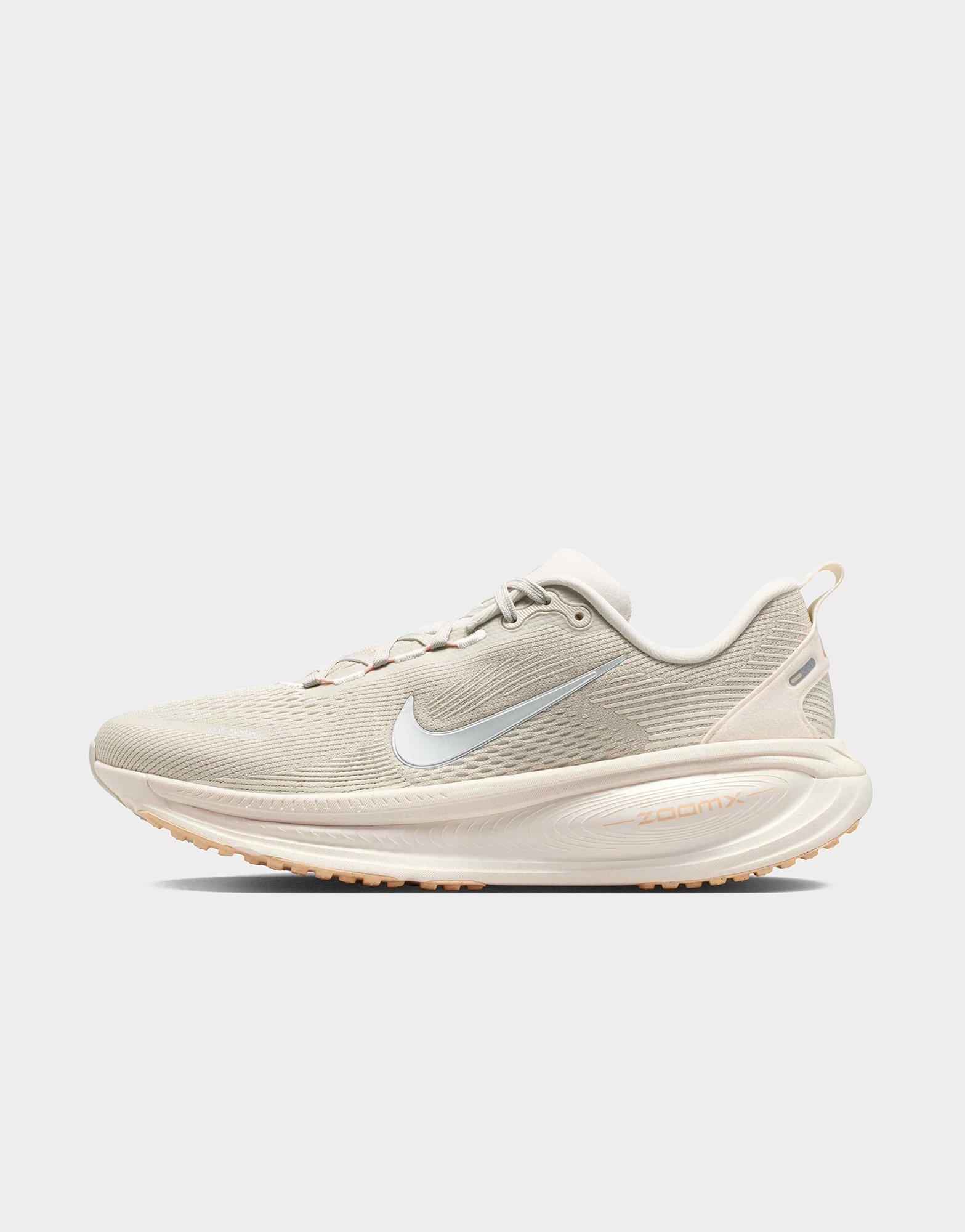 Nike WOMEN'S ROAD RUNNING