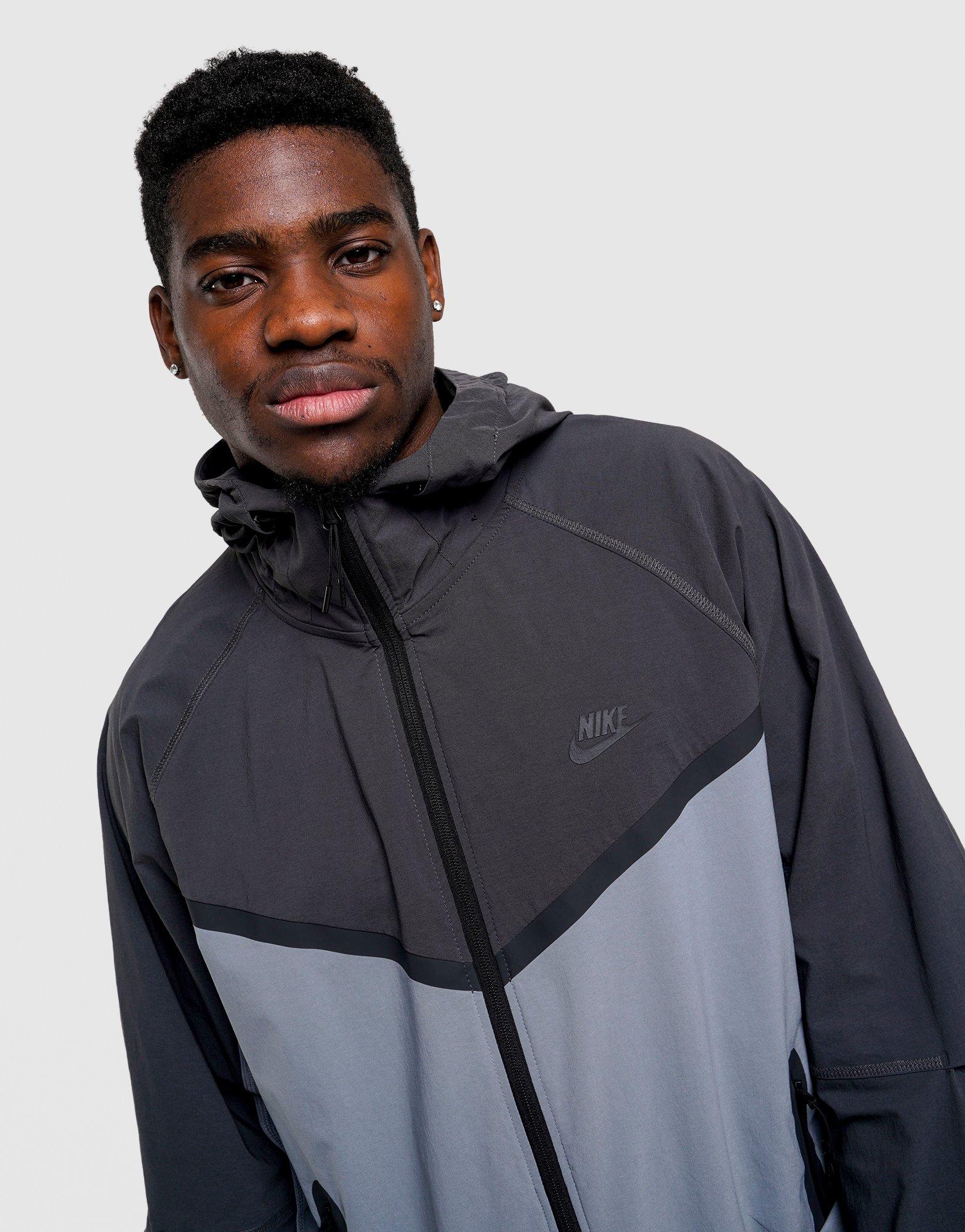 Nike Men's Woven Jacket Tech
