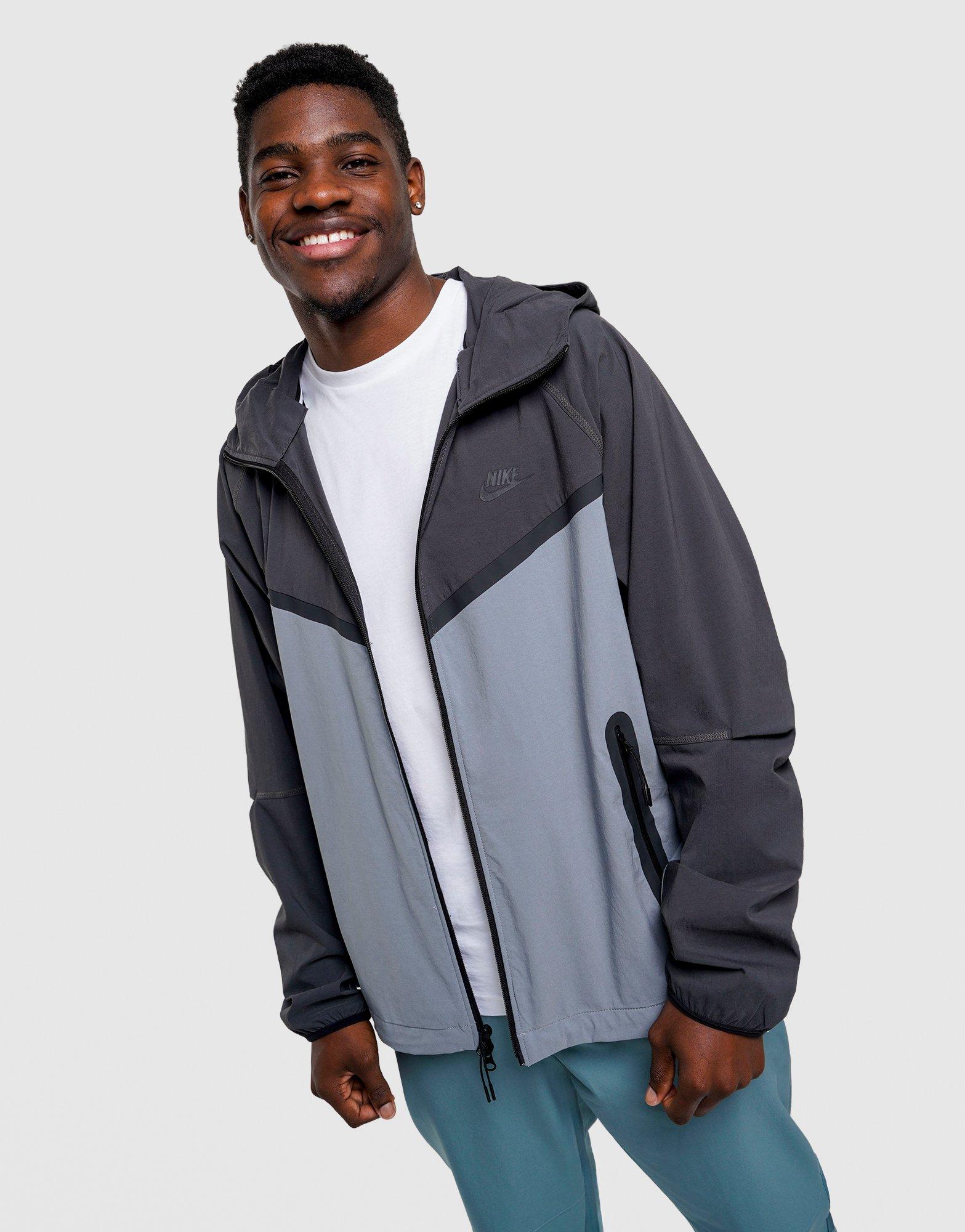 Nike Men's Woven Jacket Tech