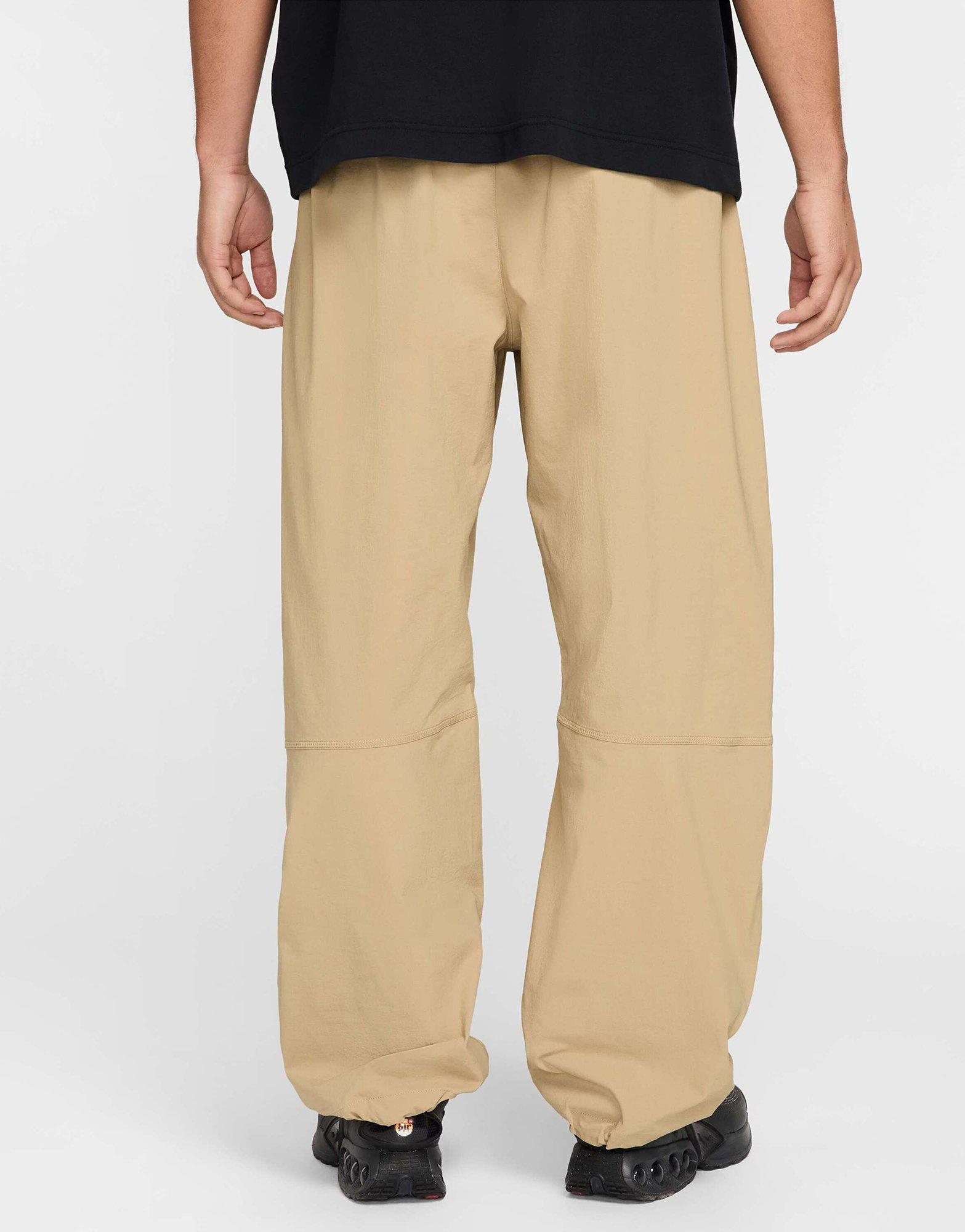 ★★Nike★★ Club Oversized Woven Track Pants M Light KhakiS Nike Cargo Pants Club Woven - Khaki/White