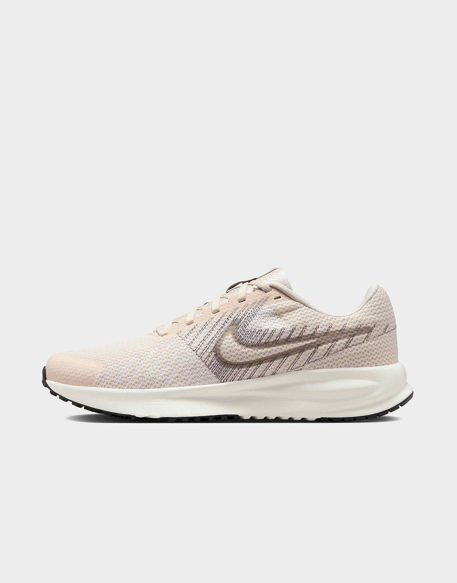 Nike WOMEN'S ROAD RUNNING