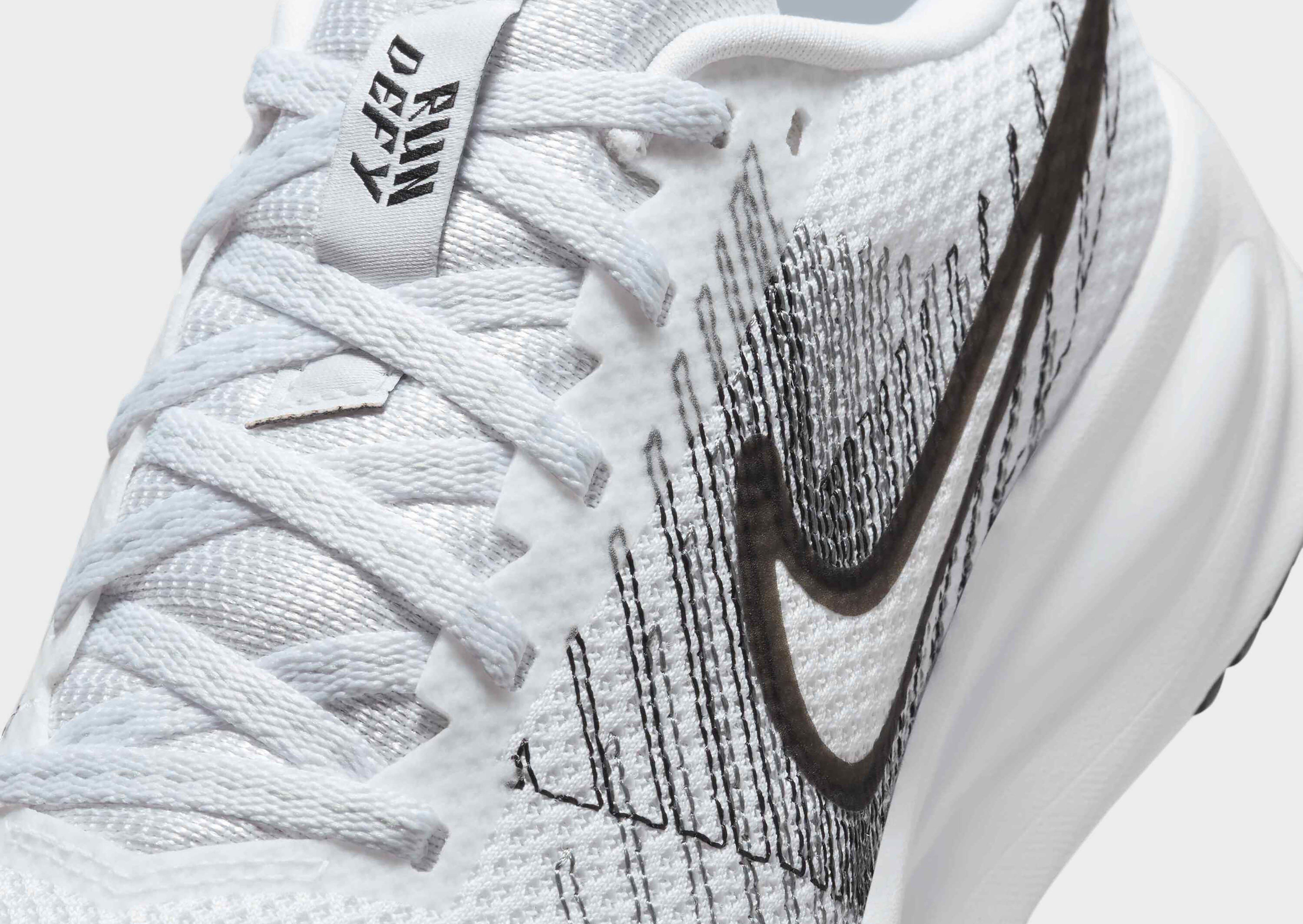 Nike WOMEN'S ROAD RUNNING