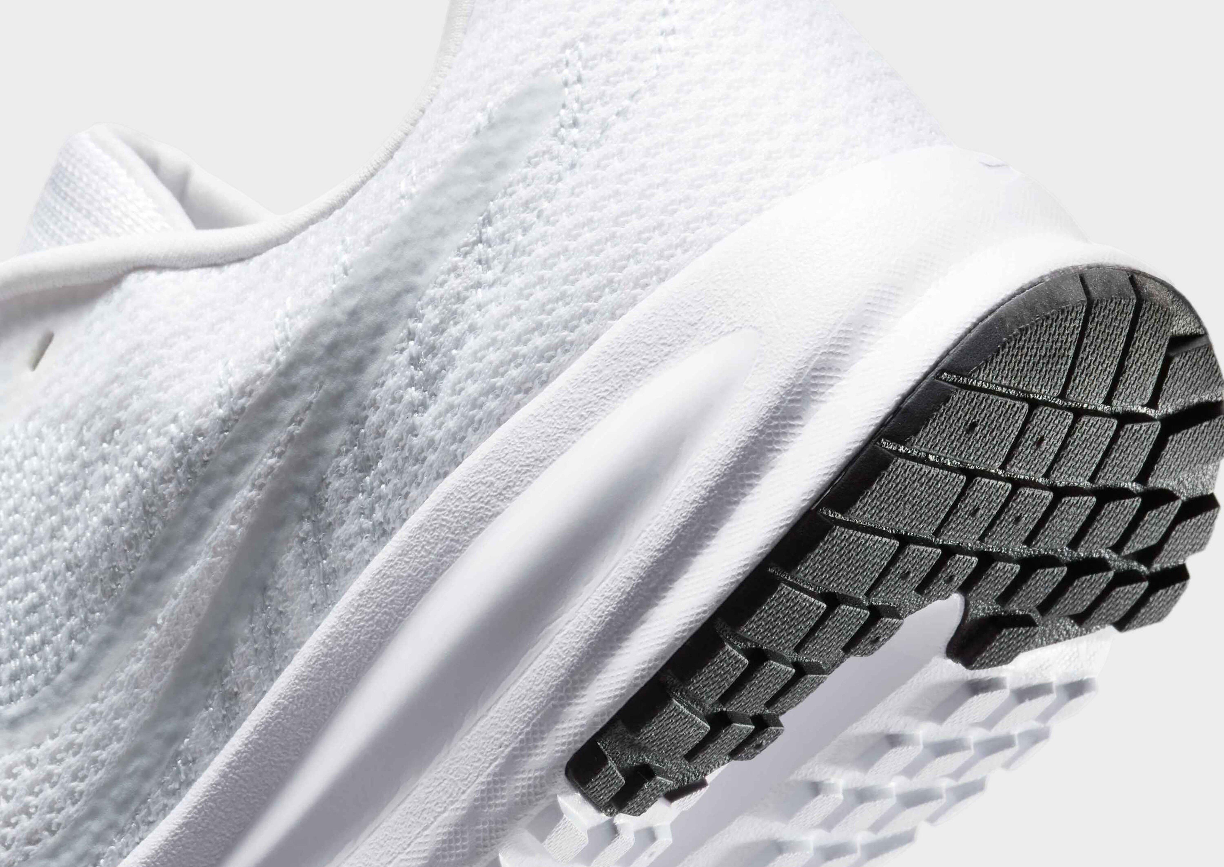 Nike WOMEN'S ROAD RUNNING