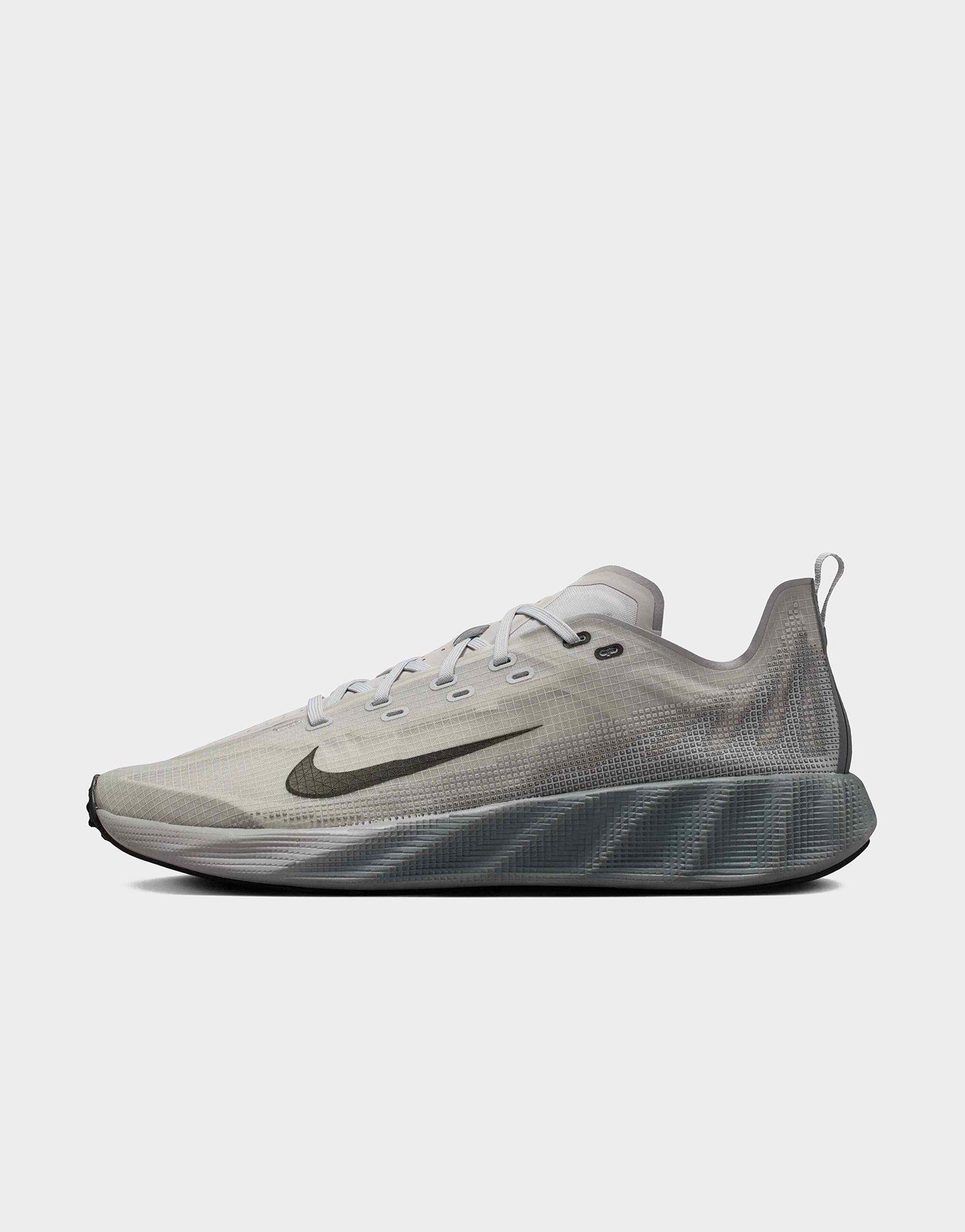 Nike Ava X