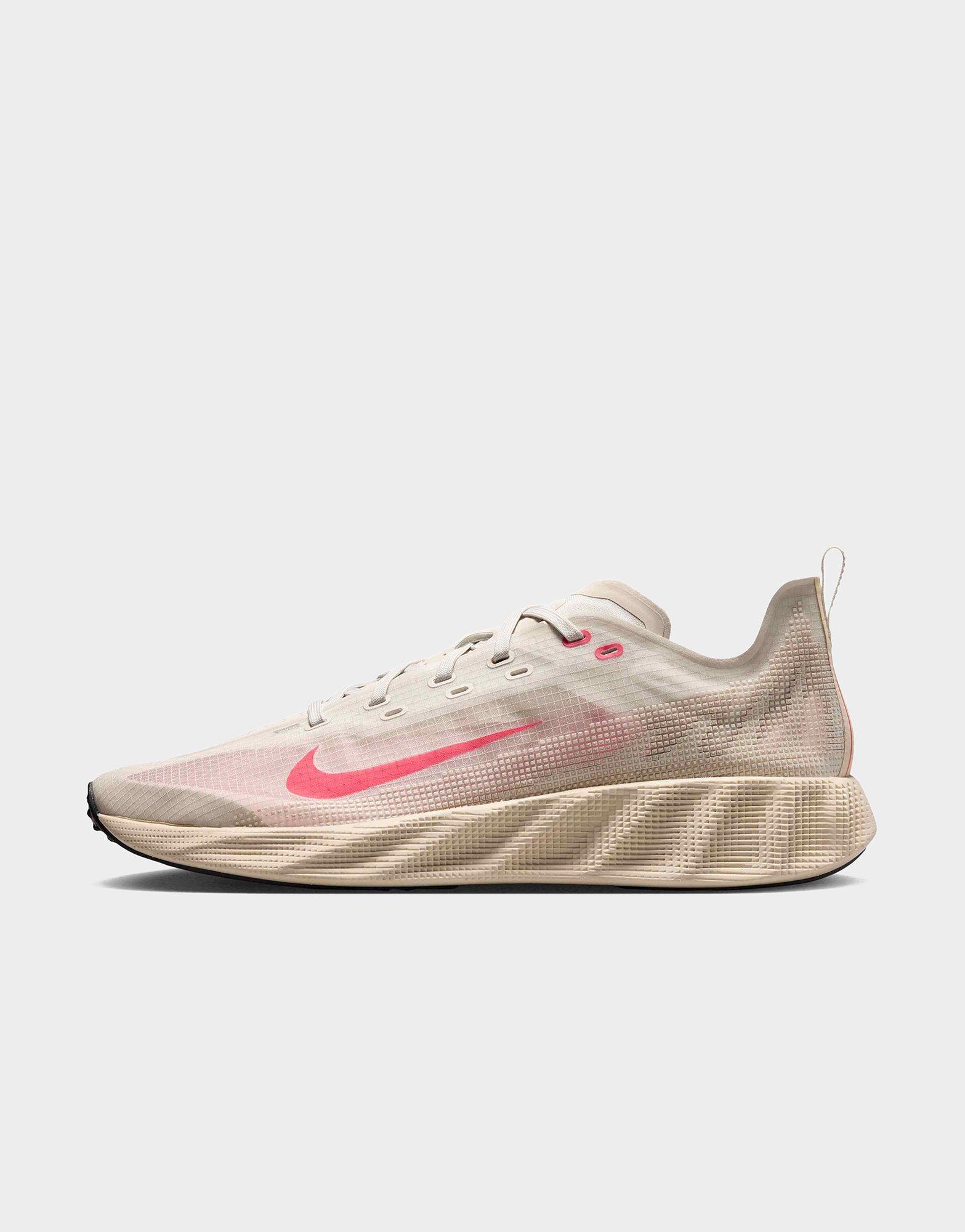 Nike AVA X