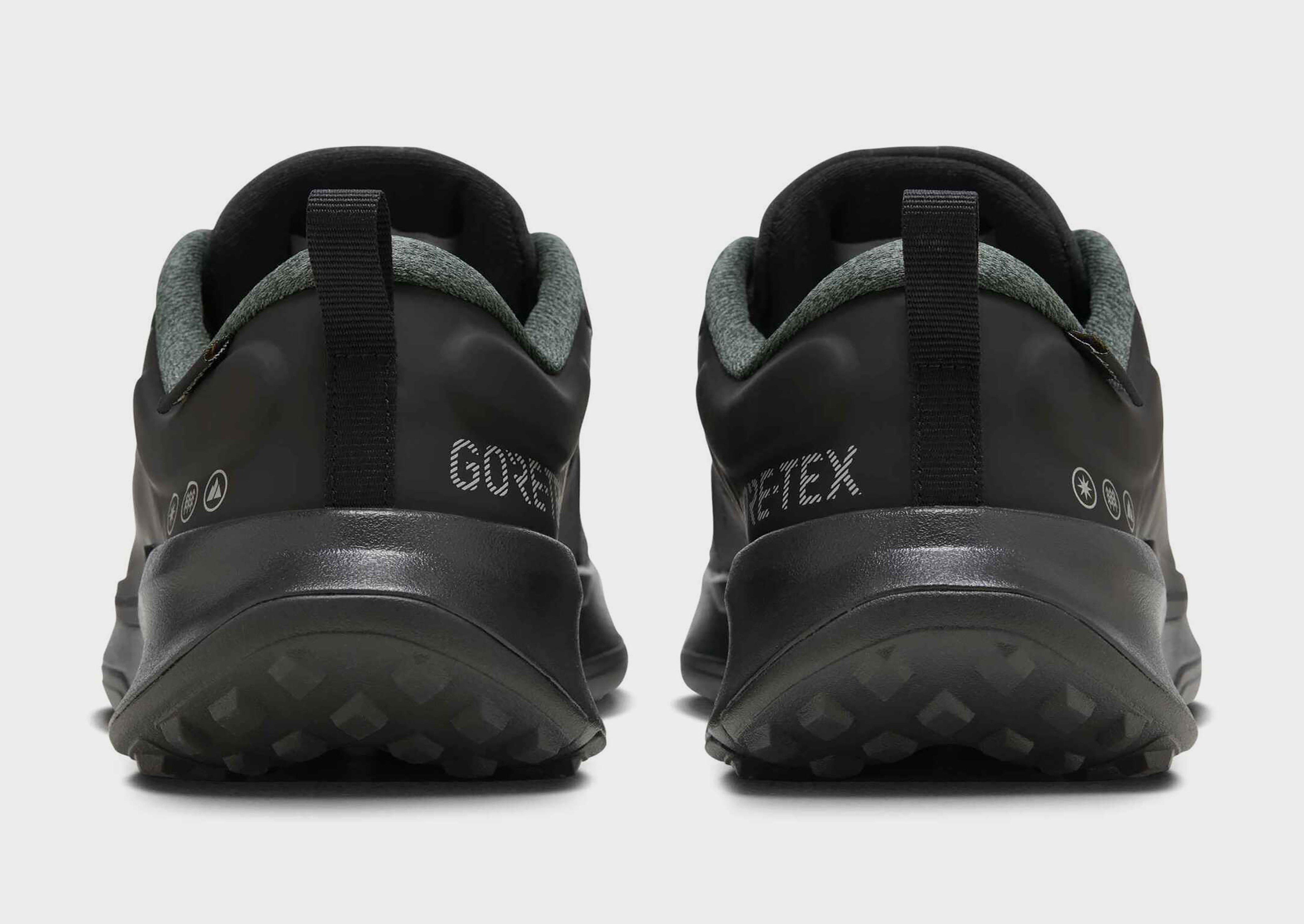Nike WOMEN'S WATERPROOF