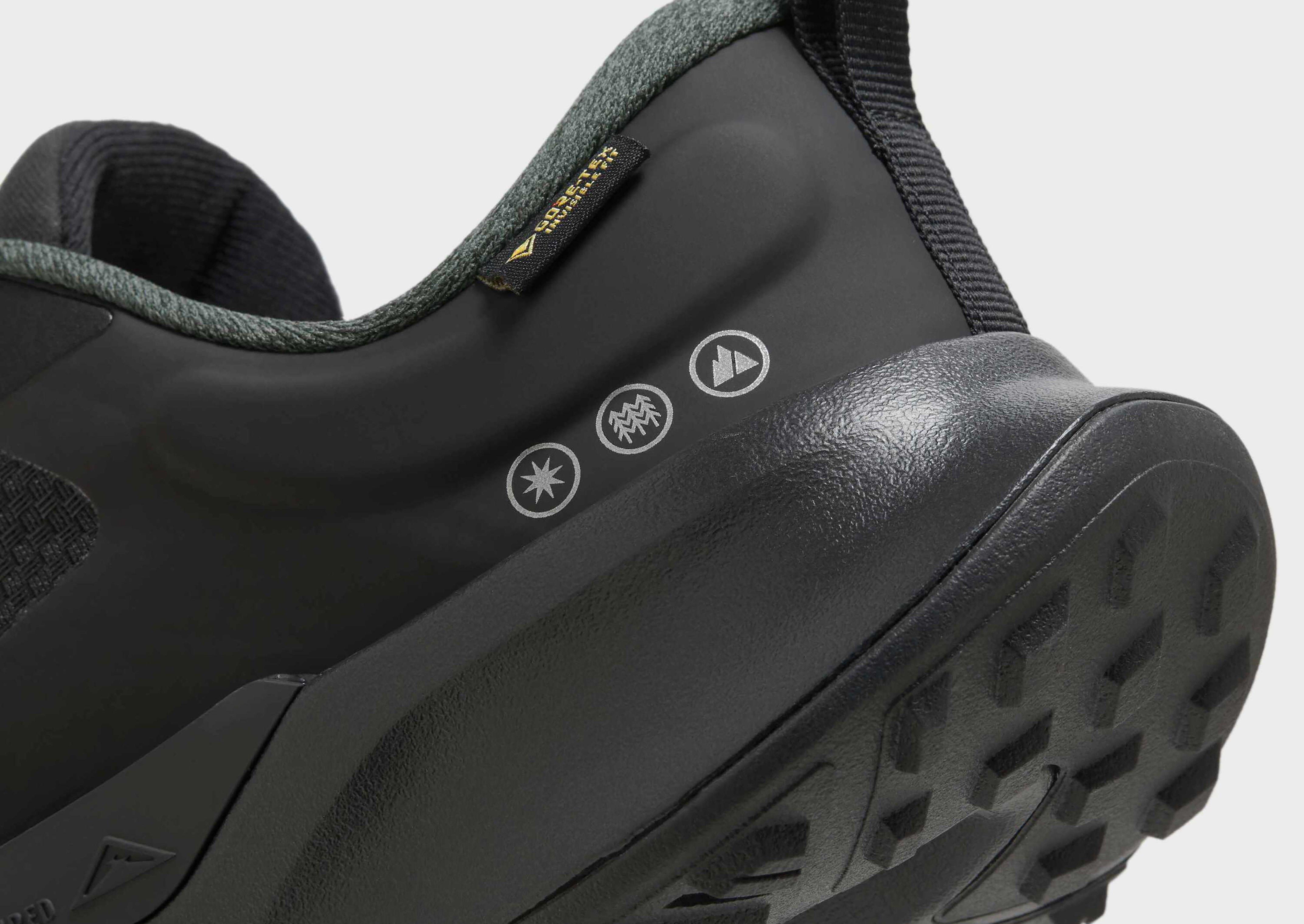 Nike WOMEN'S WATERPROOF