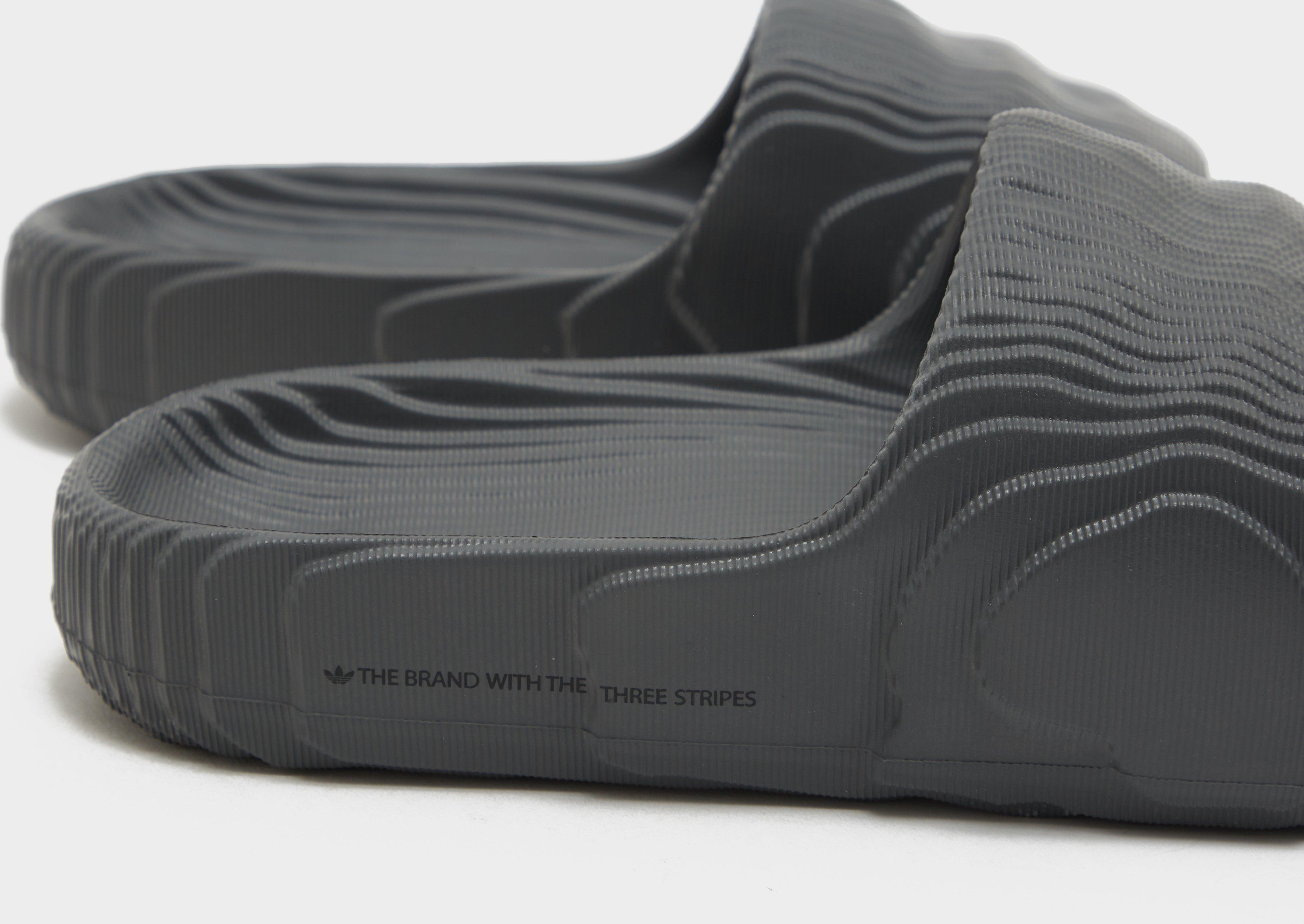 Adilette cloudfoam plus hot sale mono slides grey