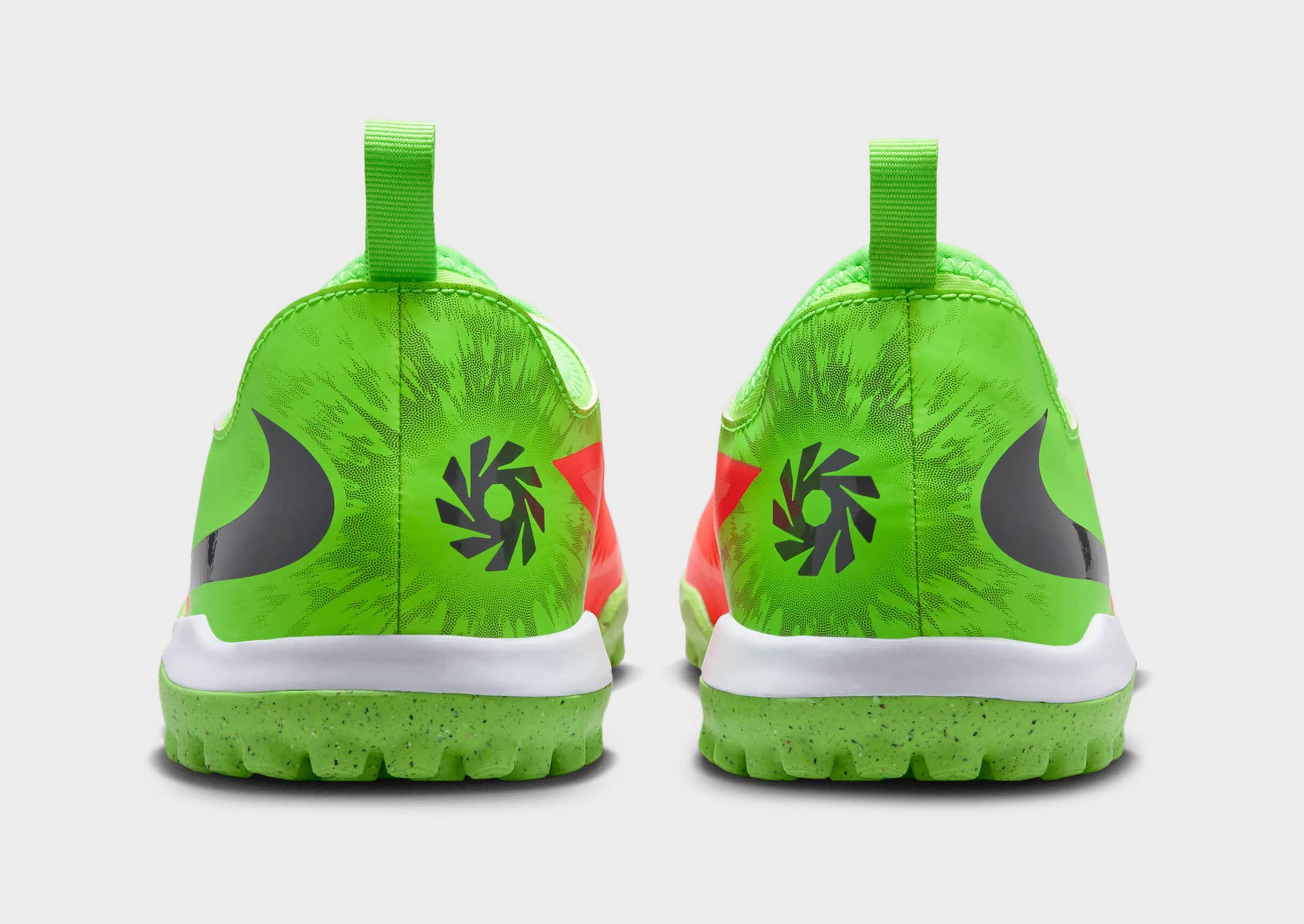 Nike OLDER KIDS' TURF
