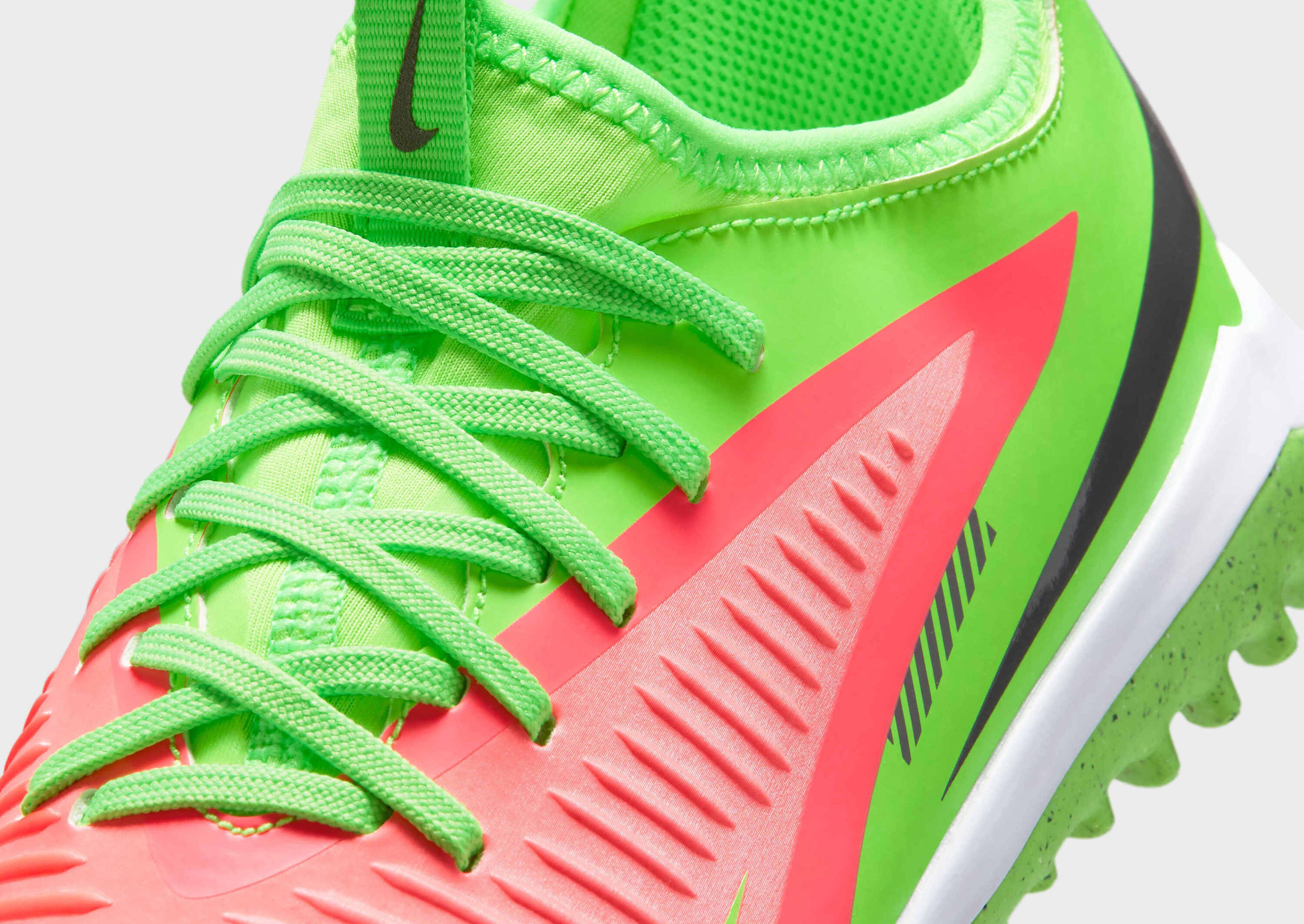 Nike OLDER KIDS' TURF