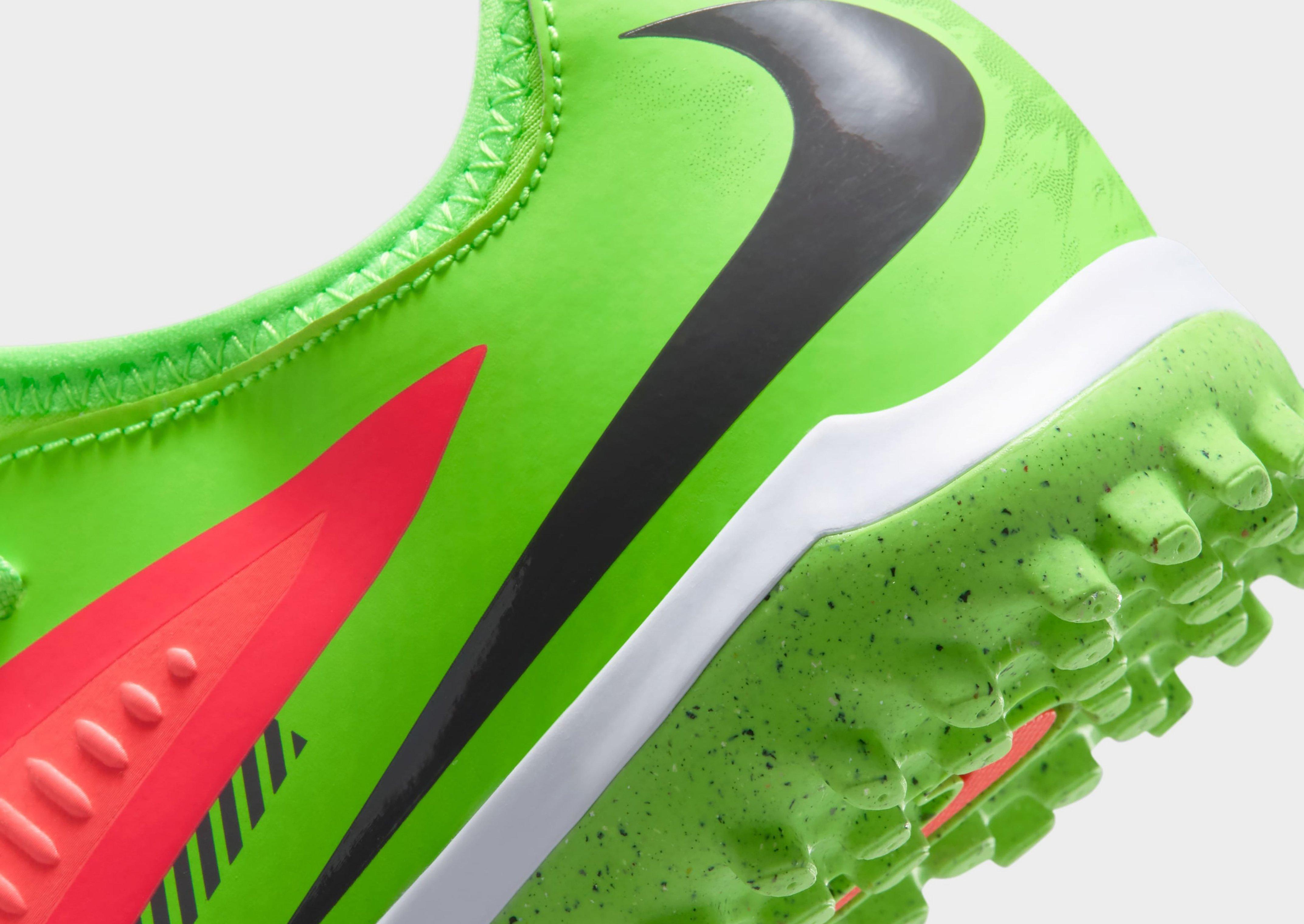 Nike OLDER KIDS' TURF