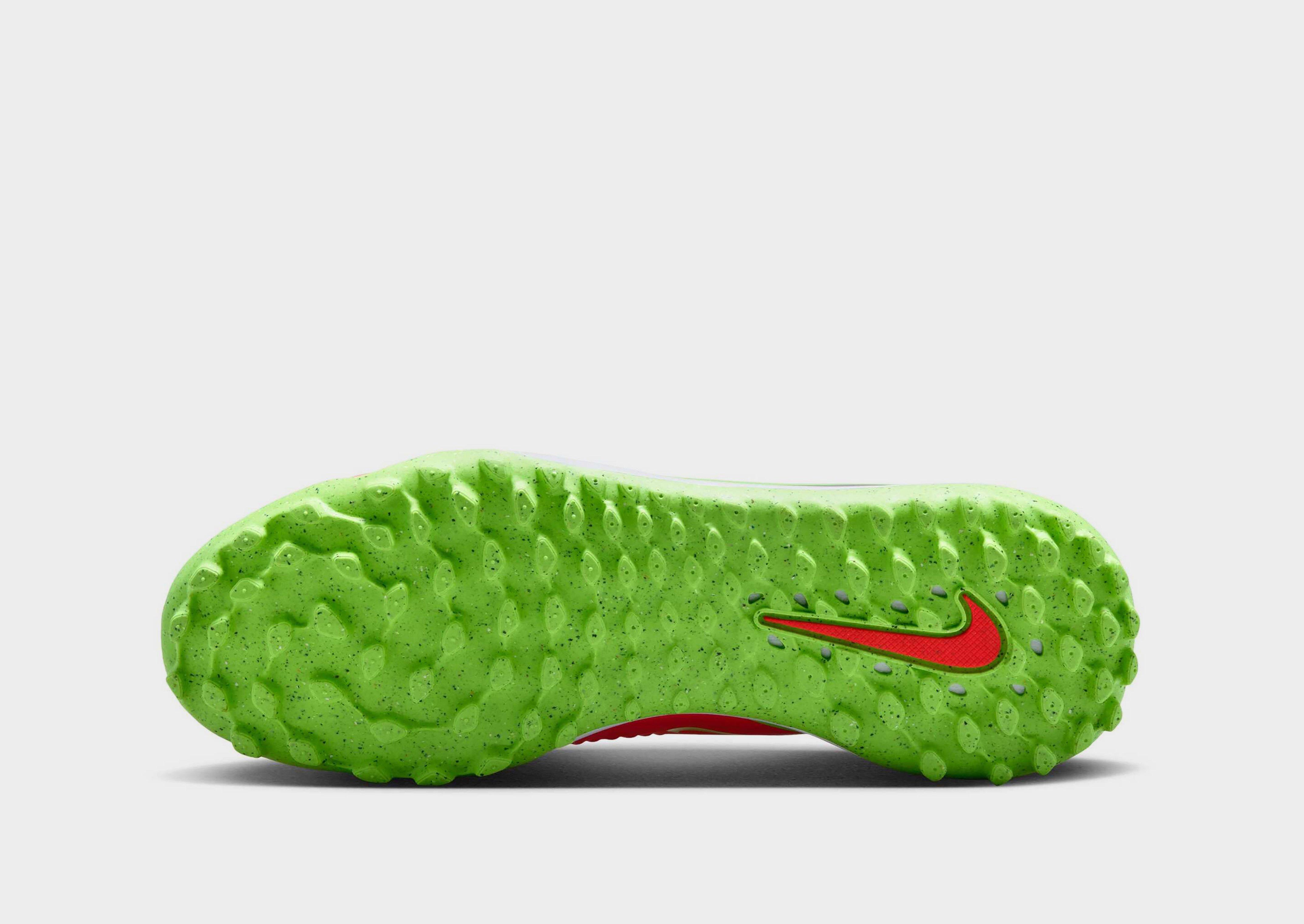 Nike OLDER KIDS' TURF
