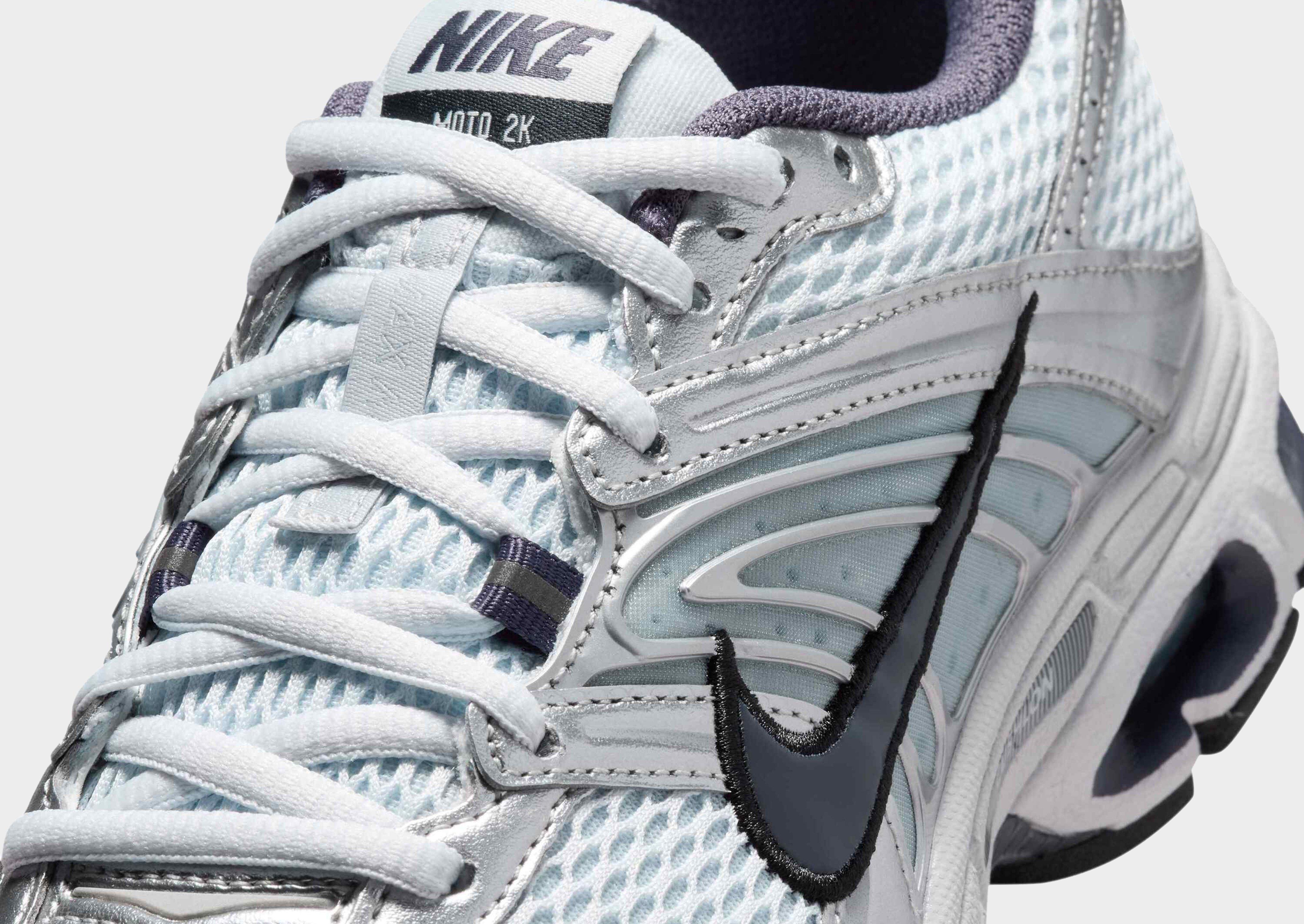 Nike WOMEN'S SHOES WITH