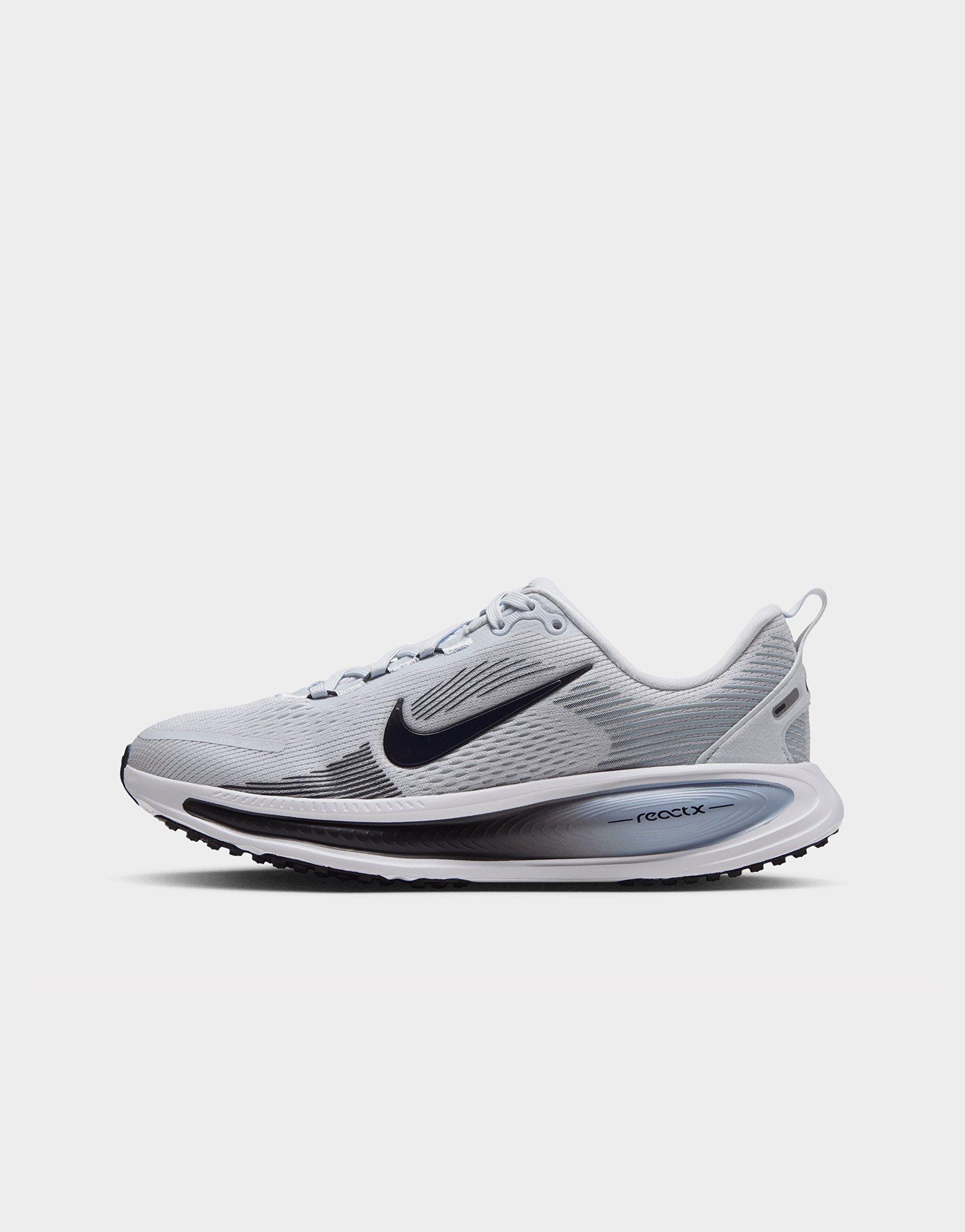 Nike VOMERO 18 F'BALL