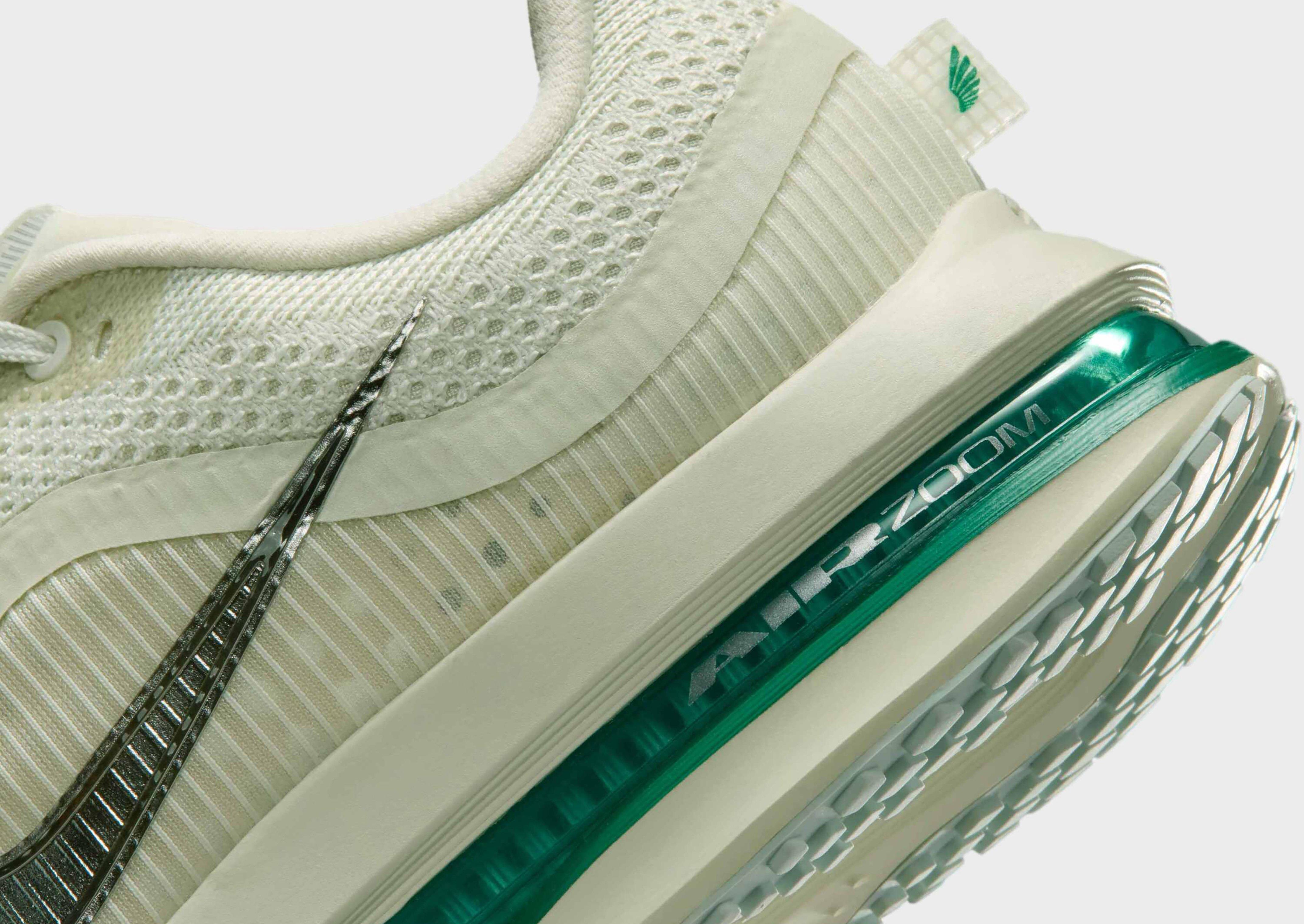 Nike WOMEN'S ROAD RUNNING