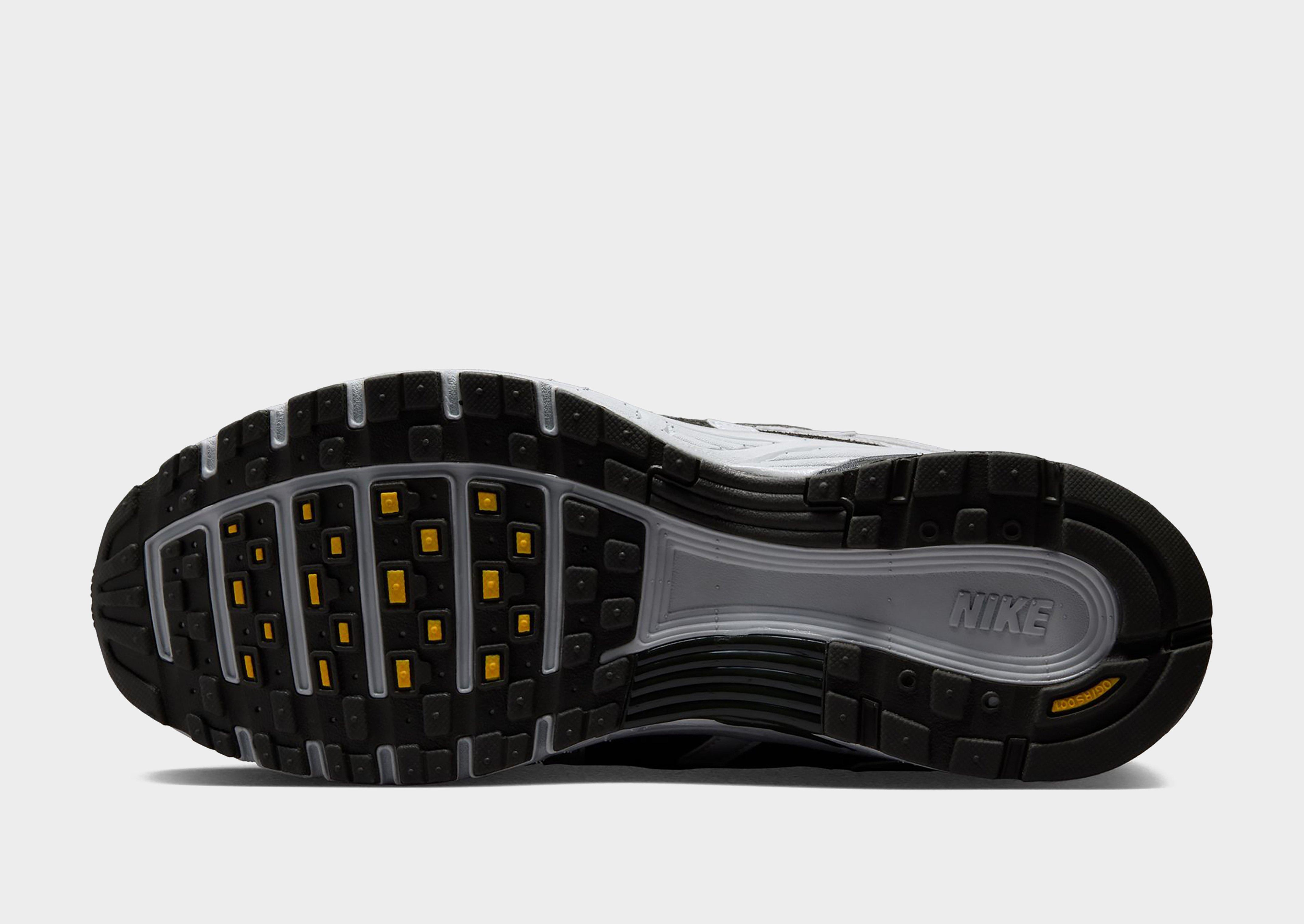 Nike Chaussure pour homme P-6000