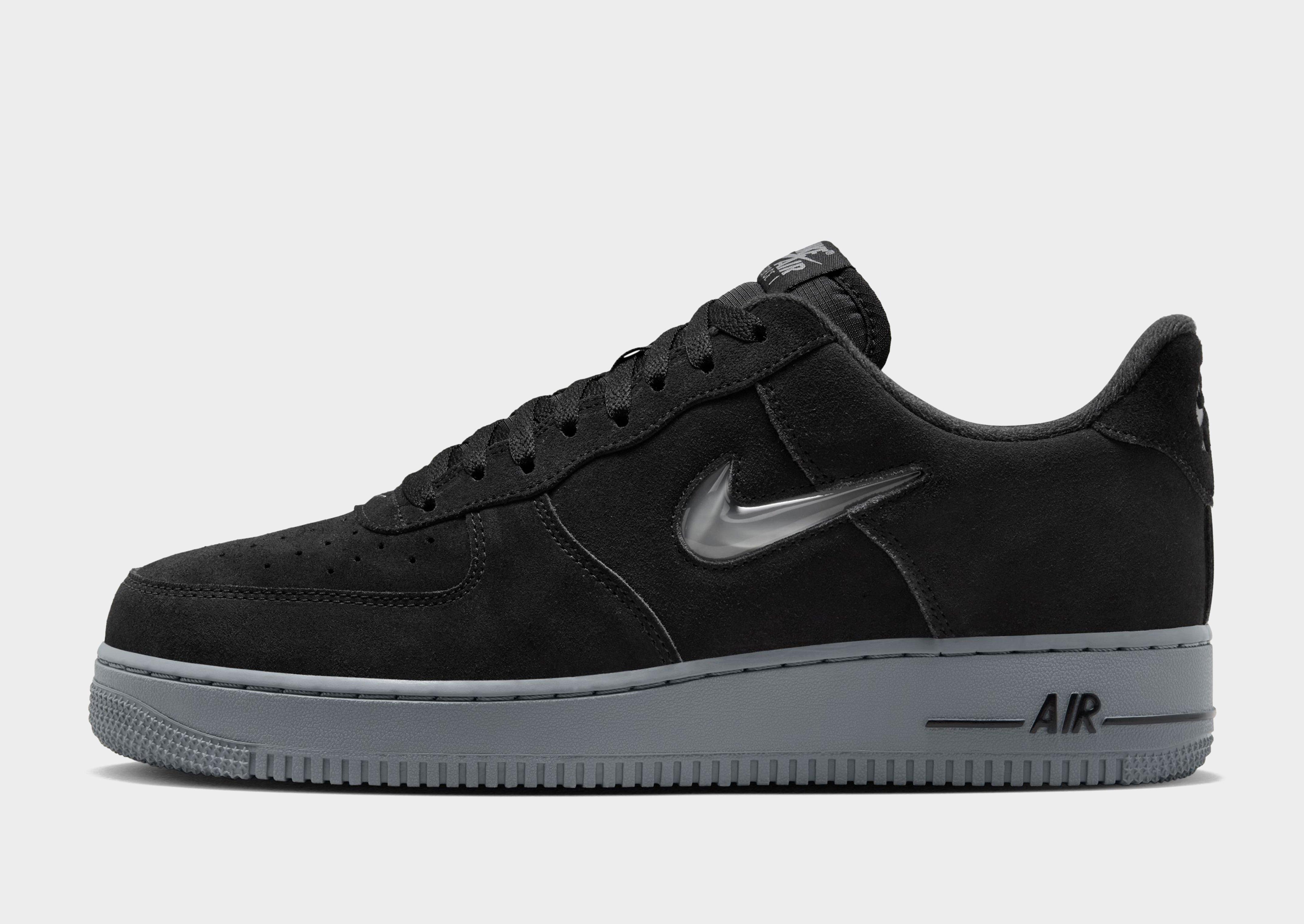Low black air force ones sale