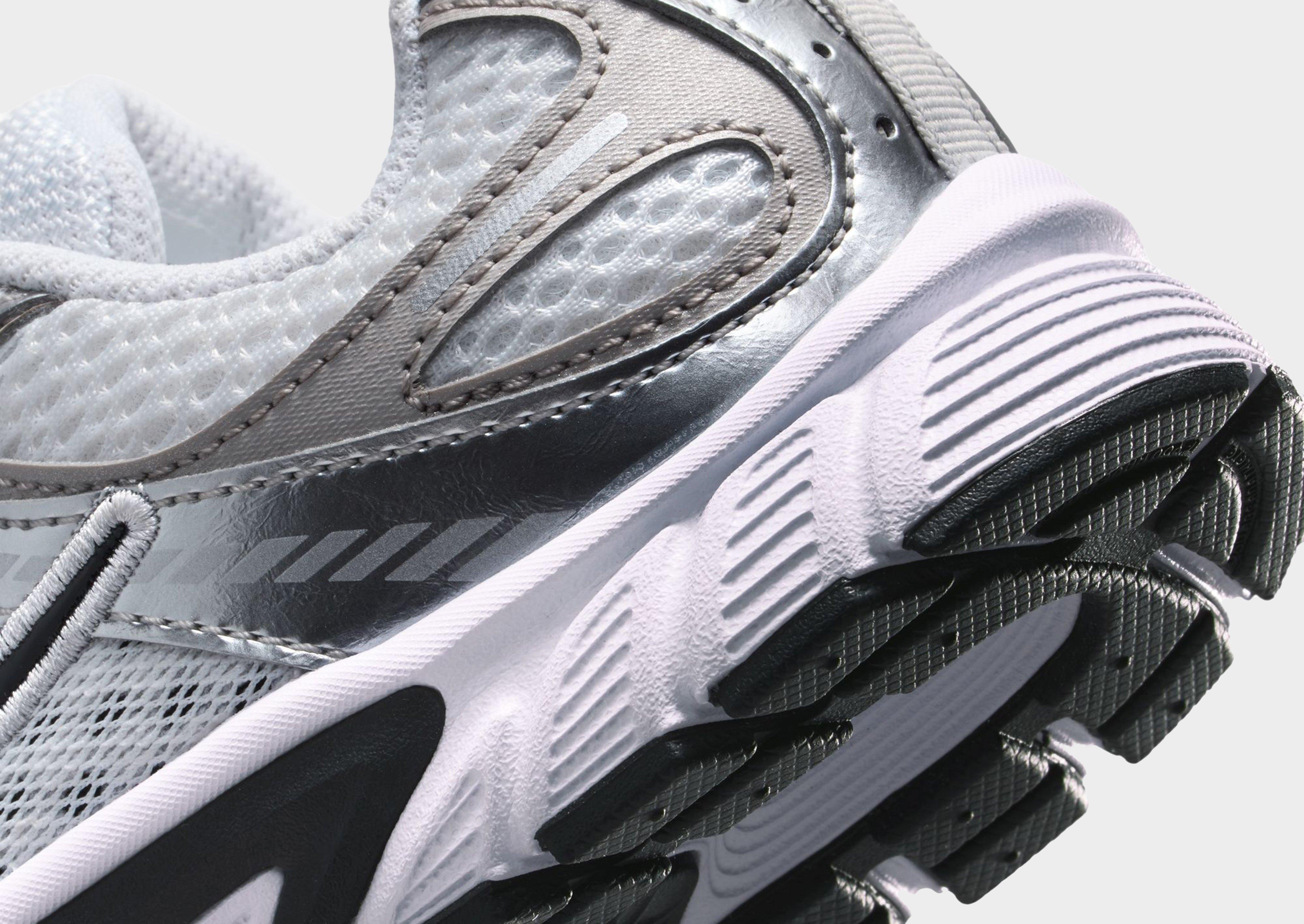 Nike YOUNGER KIDS' SHOES V5