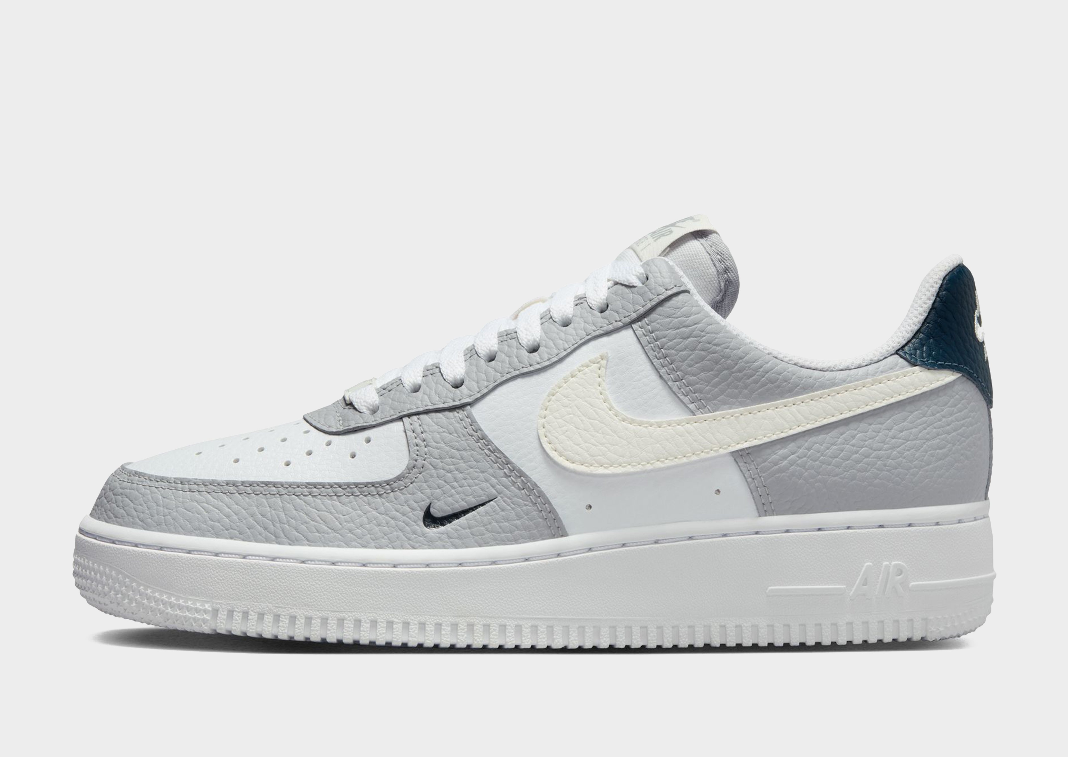 White Nike Air Force 1 '07 Women's JD Sports Singapore