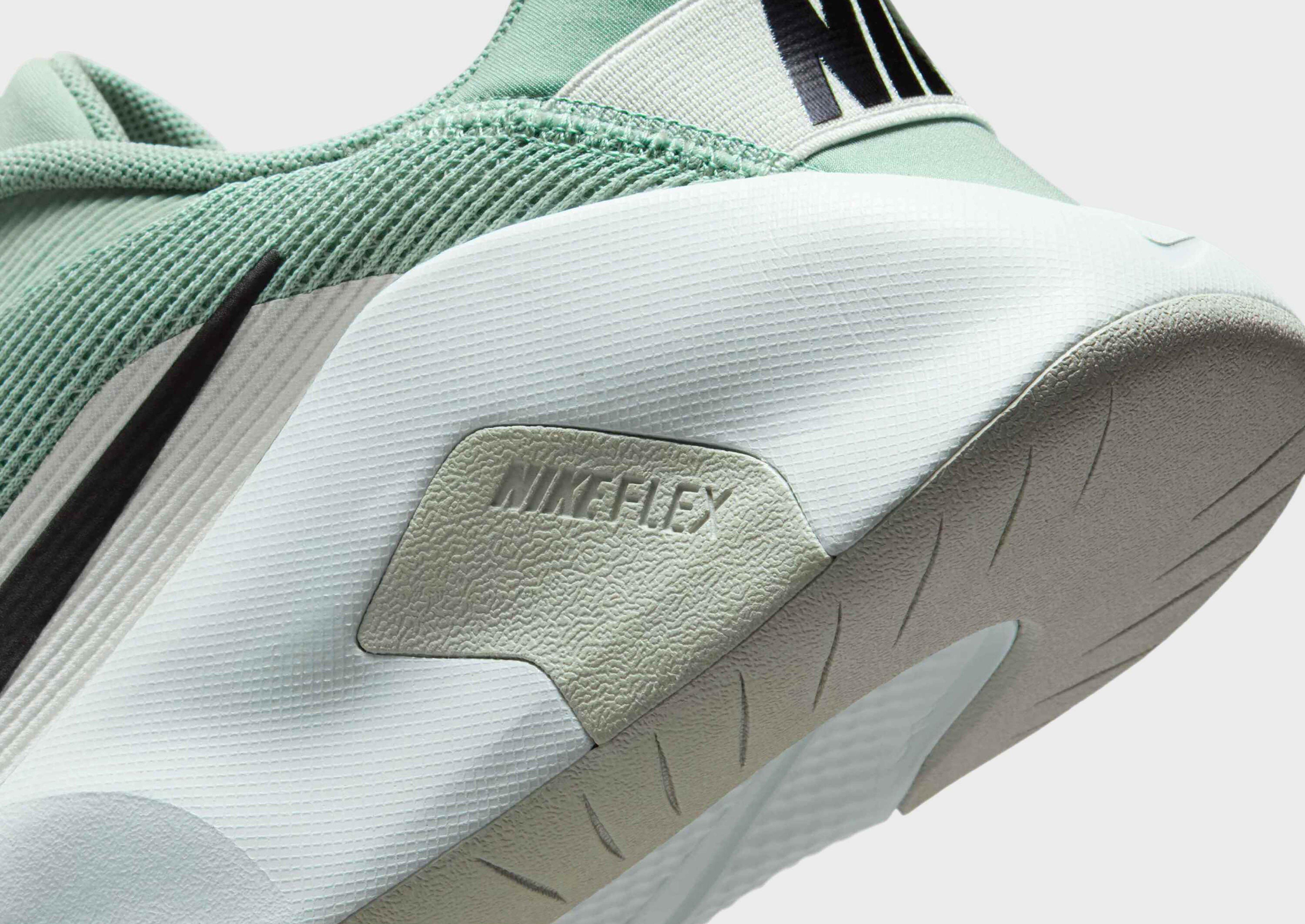Nike WOMEN'S WORKOUT SHOES
