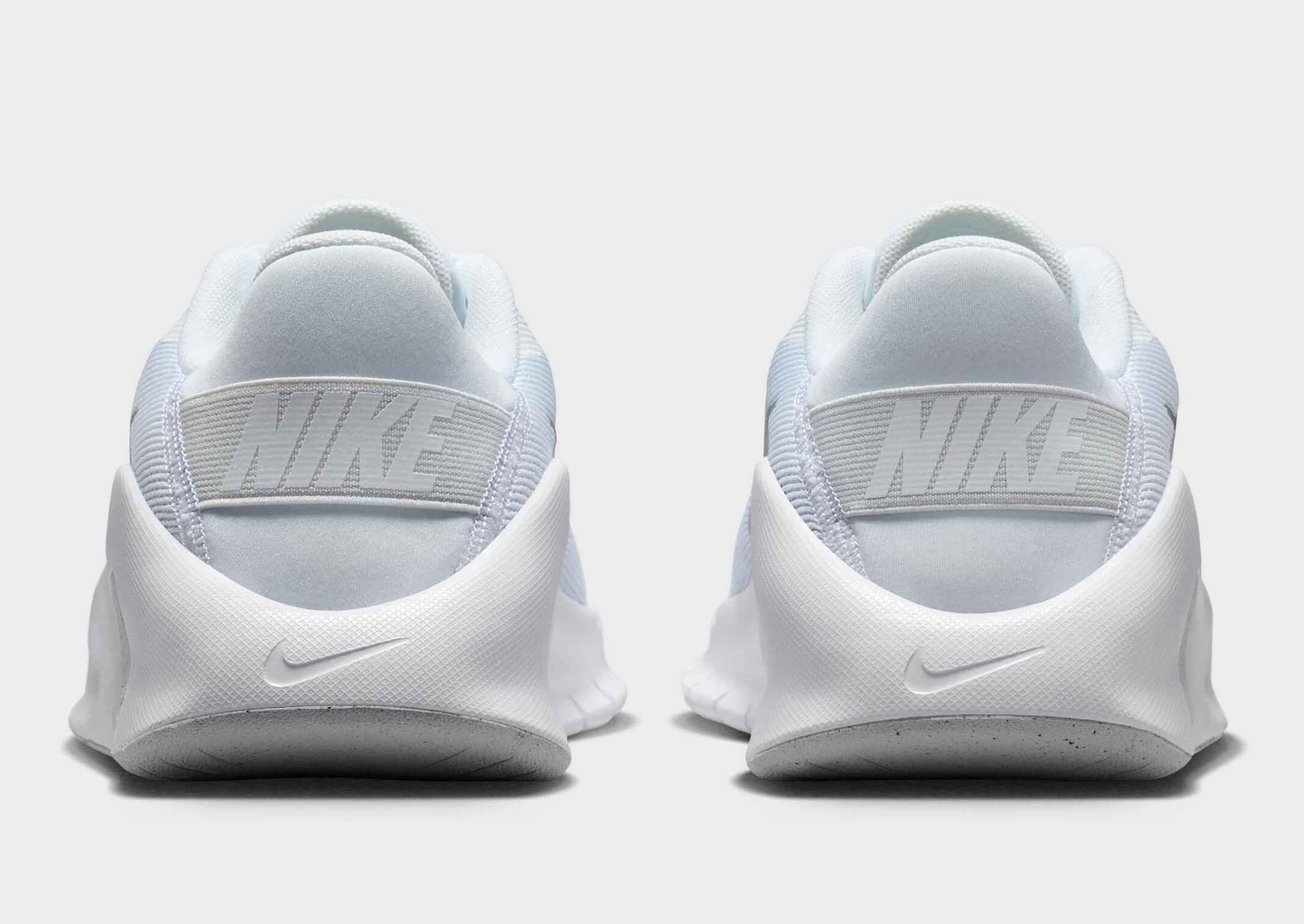 Nike WOMEN'S WORKOUT SHOES
