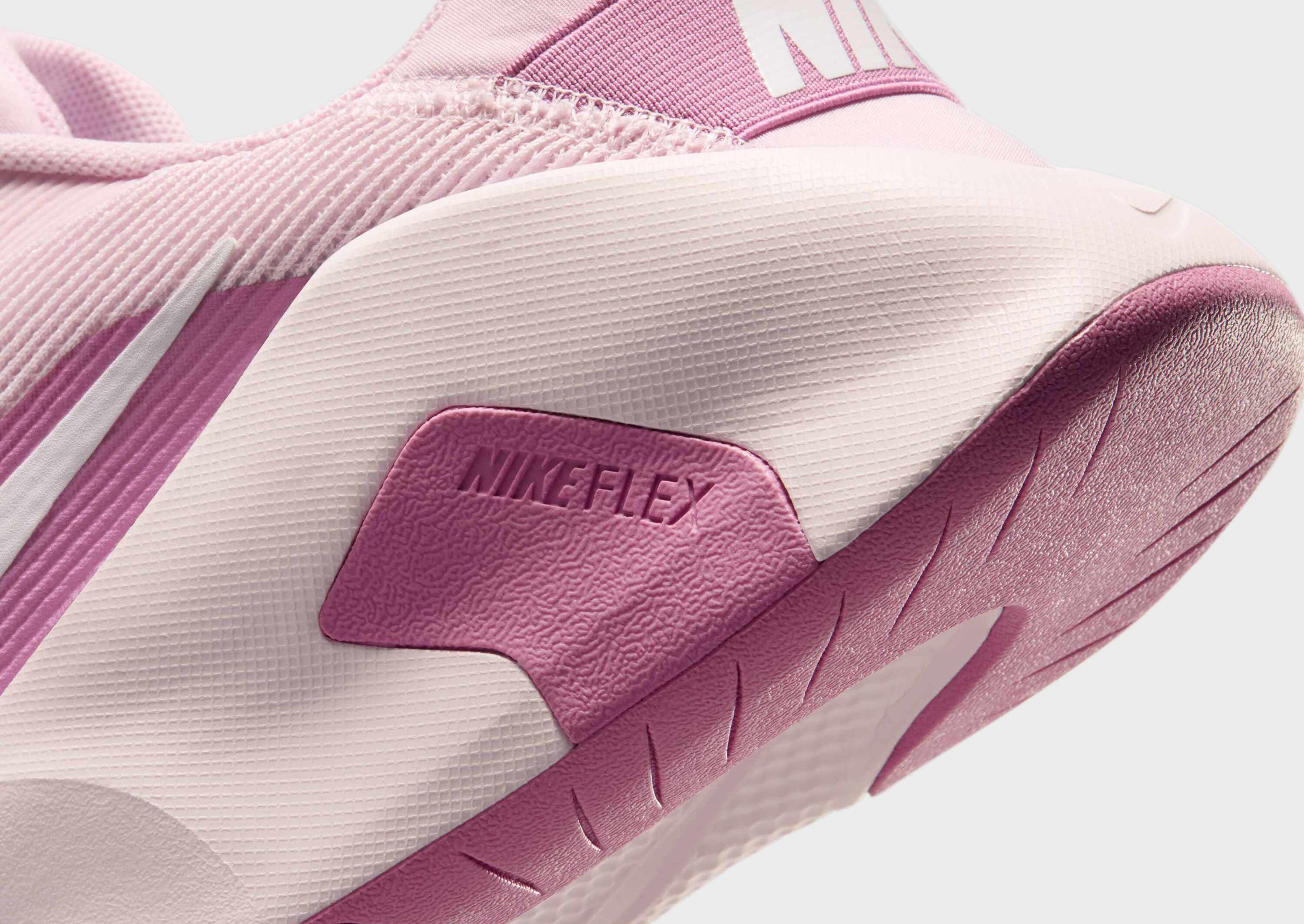 Nike WOMEN'S WORKOUT SHOES