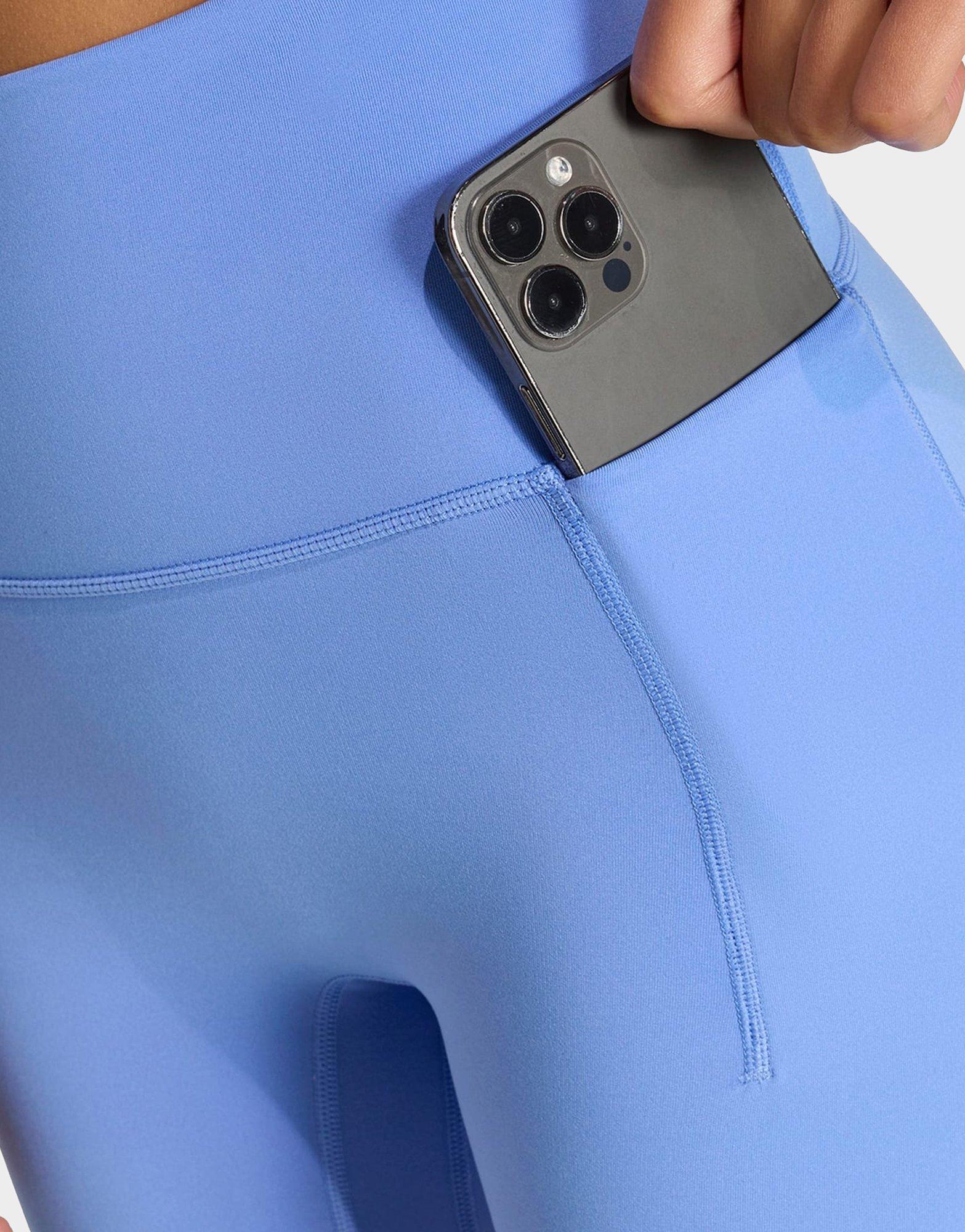 adidas 3-Streifen Studio All Me Booty Leggings, kurz