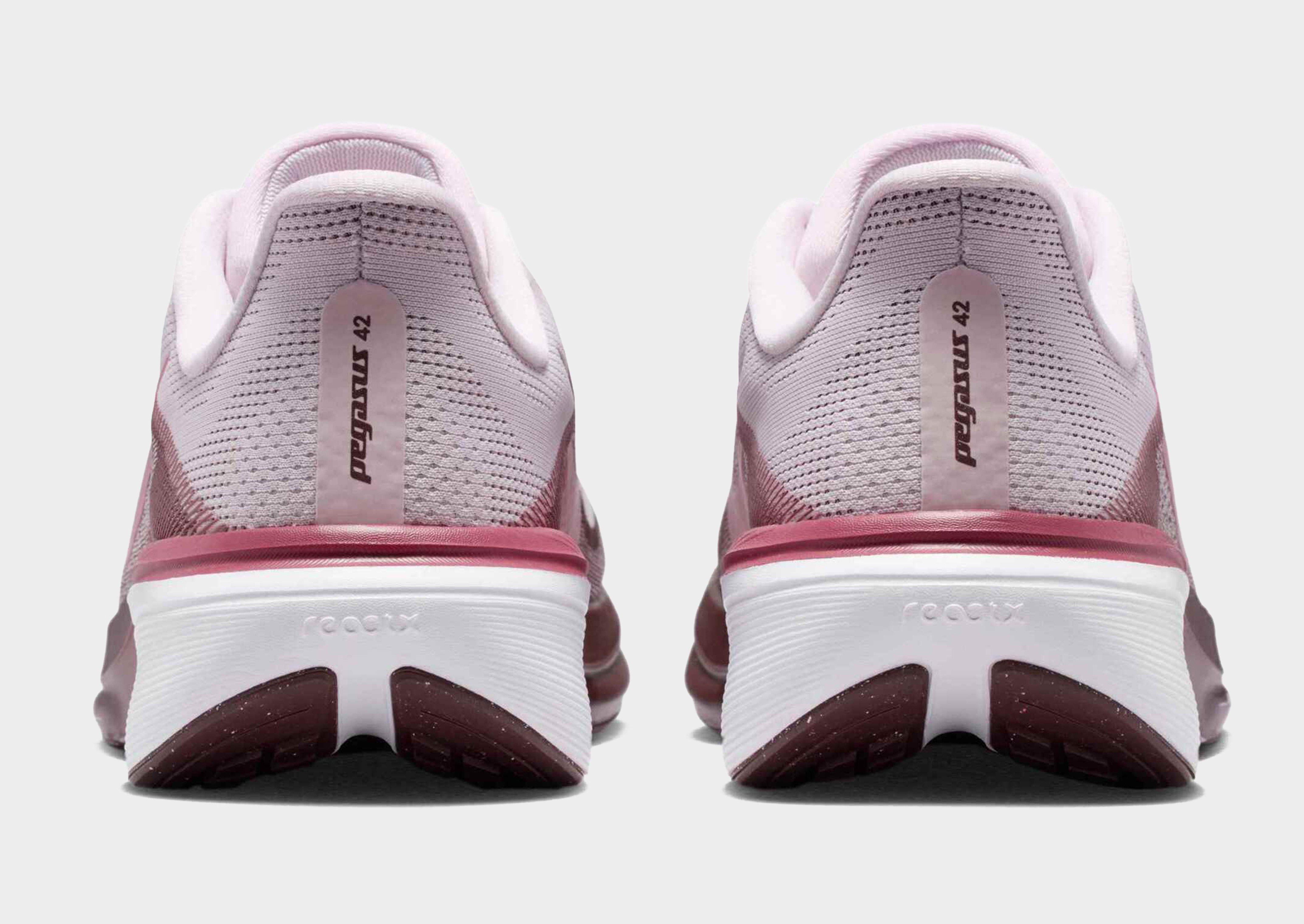 Nike Pegasus 42 Women's