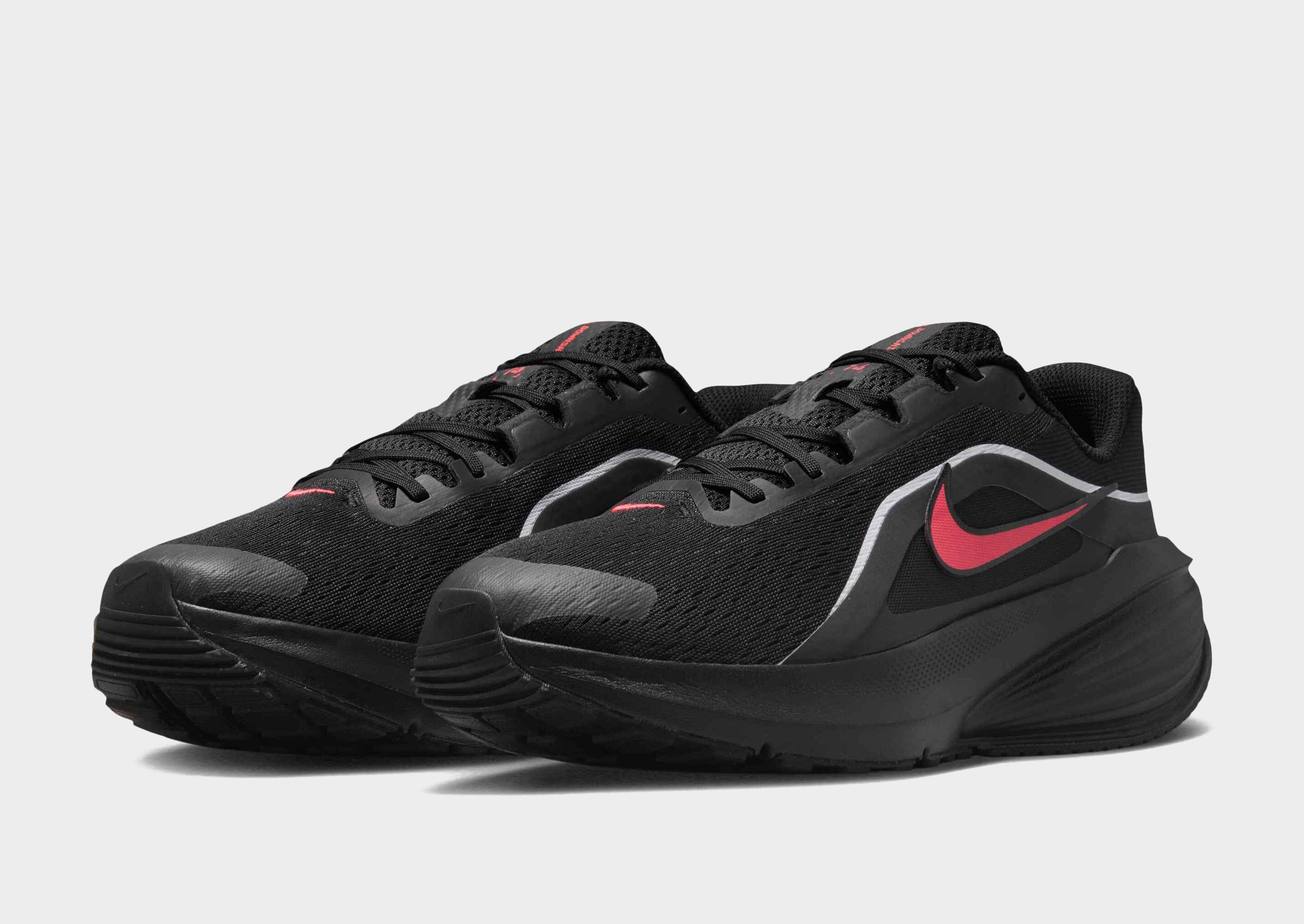 Nike MEN'S ROAD RUNNING SHOE