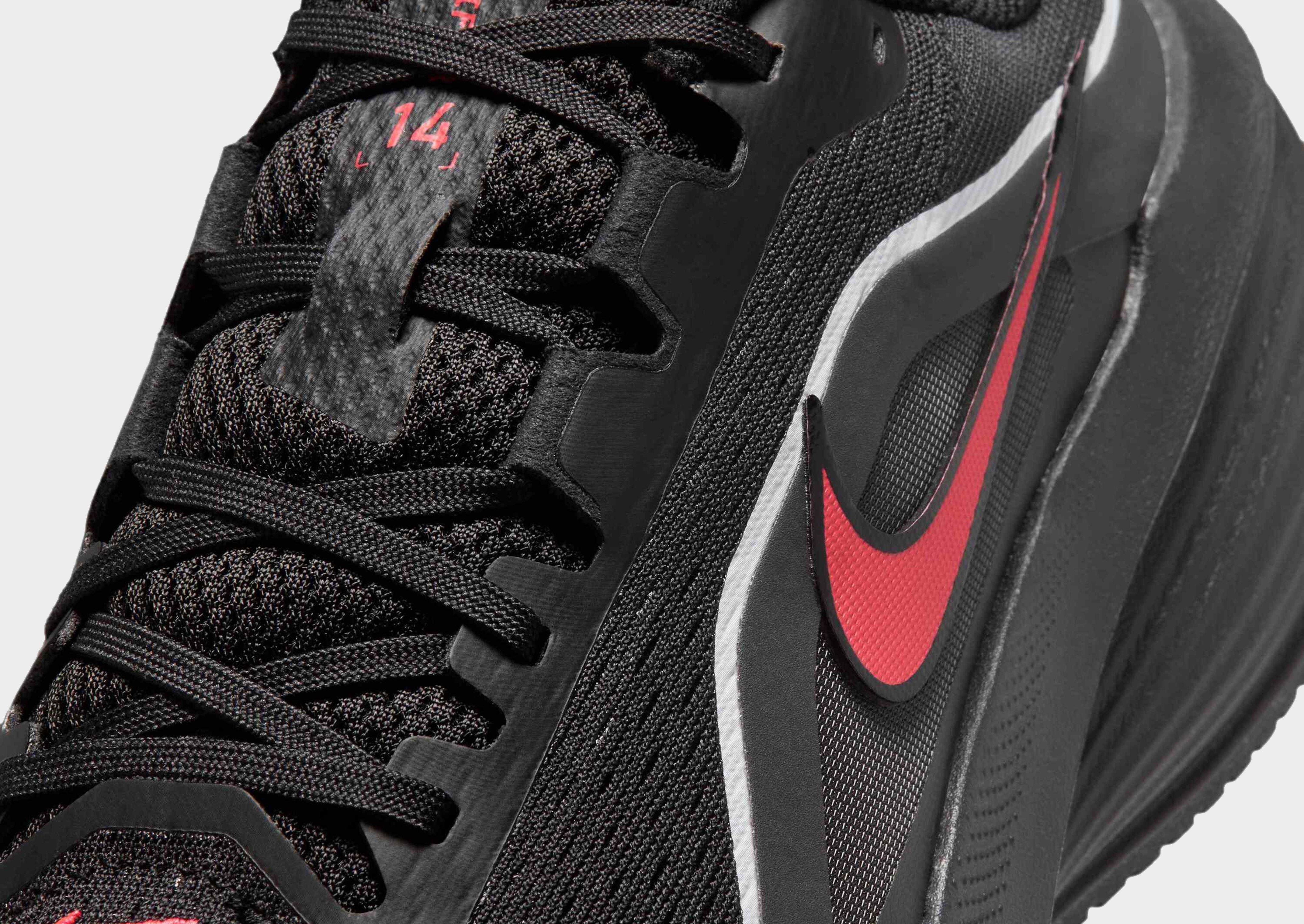 Nike MEN'S ROAD RUNNING SHOE