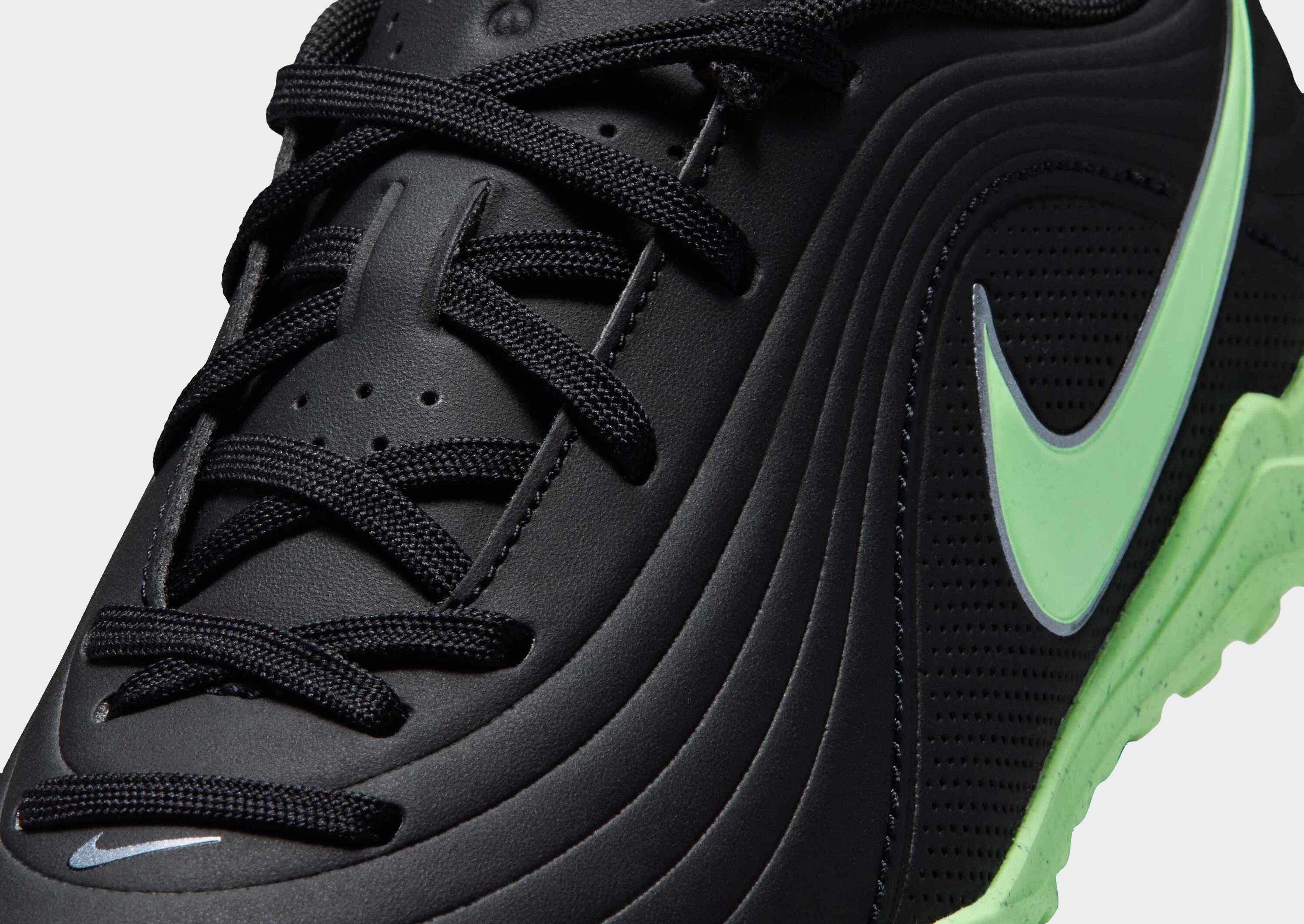 Nike OLDER KIDS TURF LOW-TOP