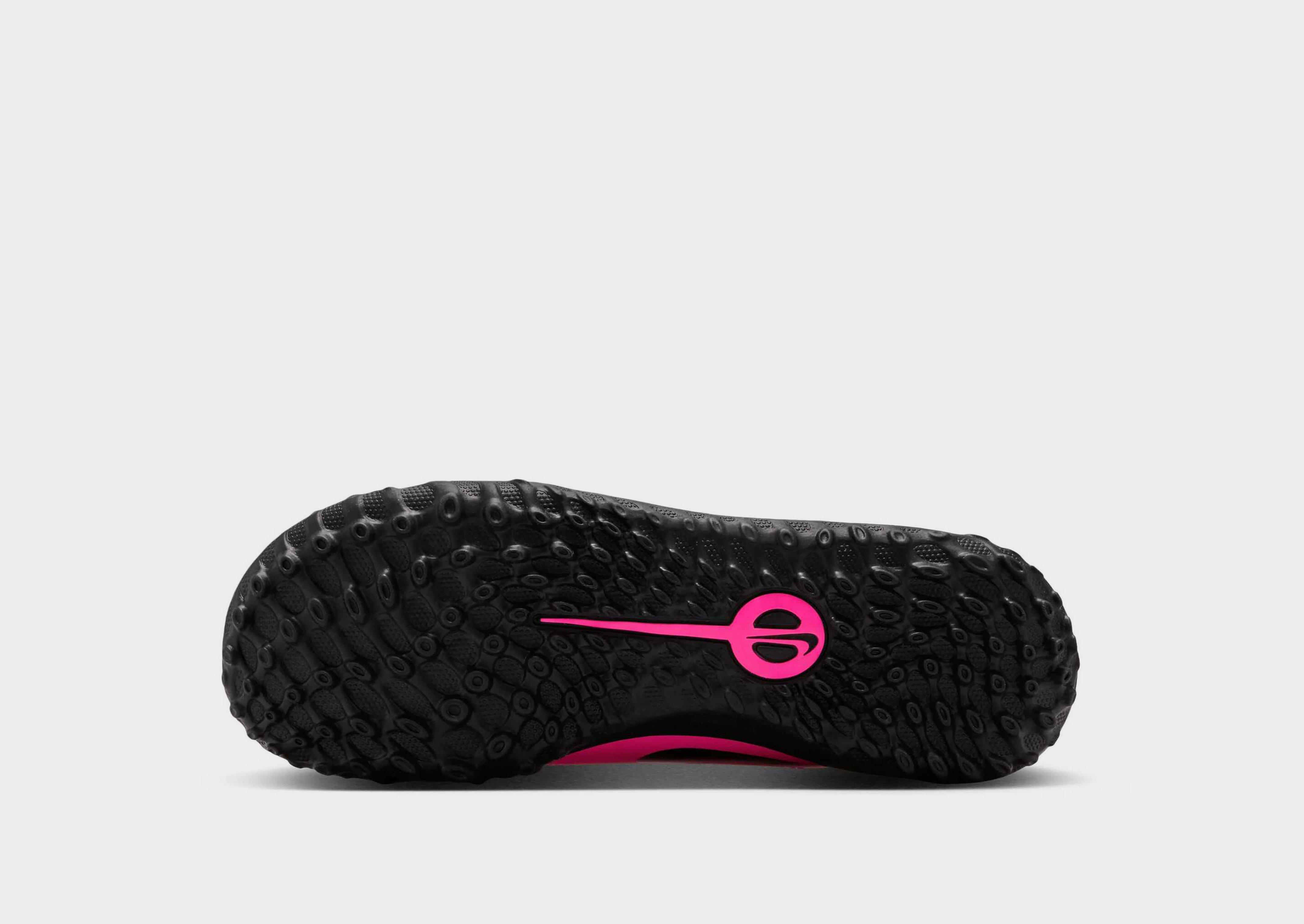Nike YOUNGER KIDS' TURF