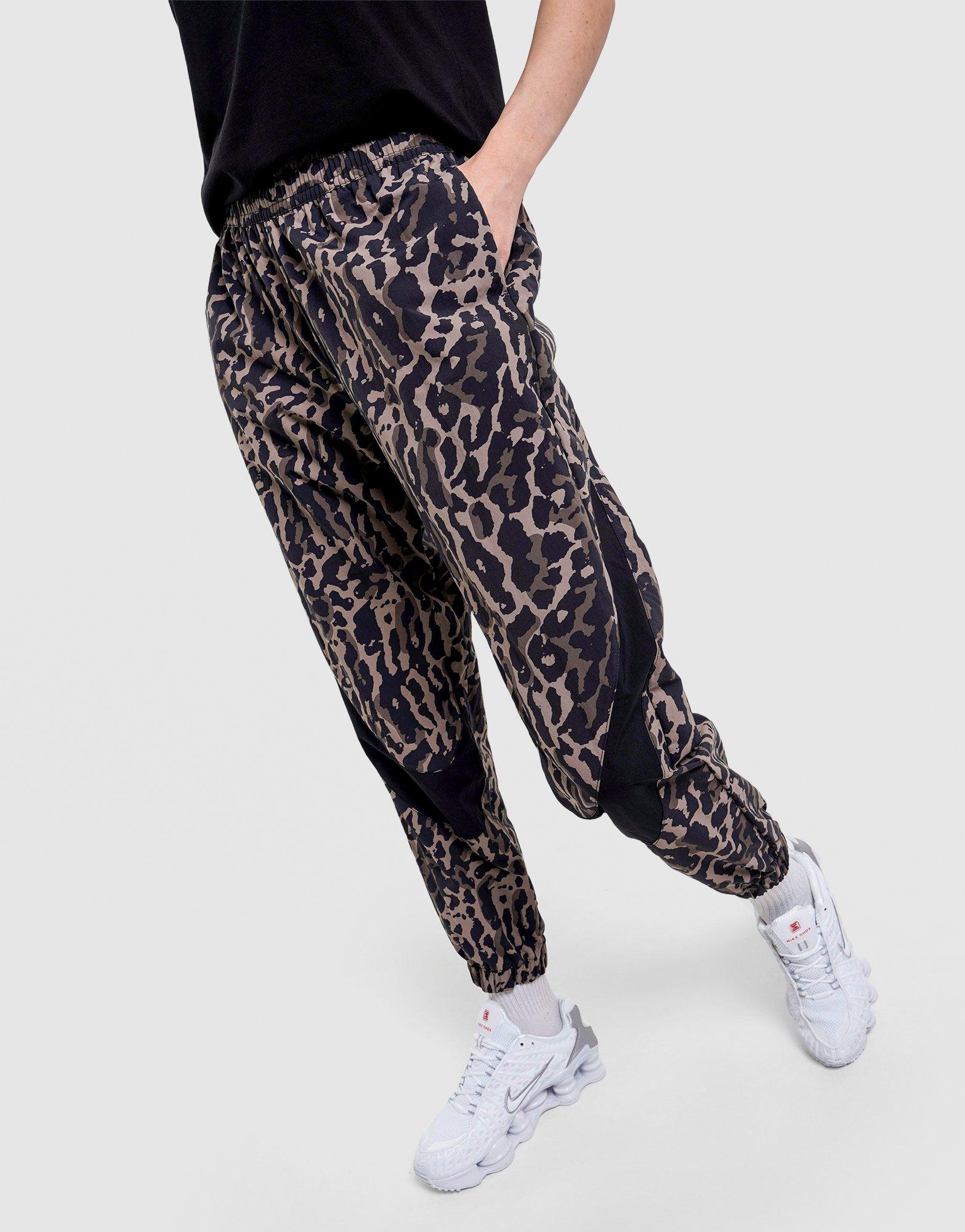 Nike WOMEN'S WOVEN PRINTED