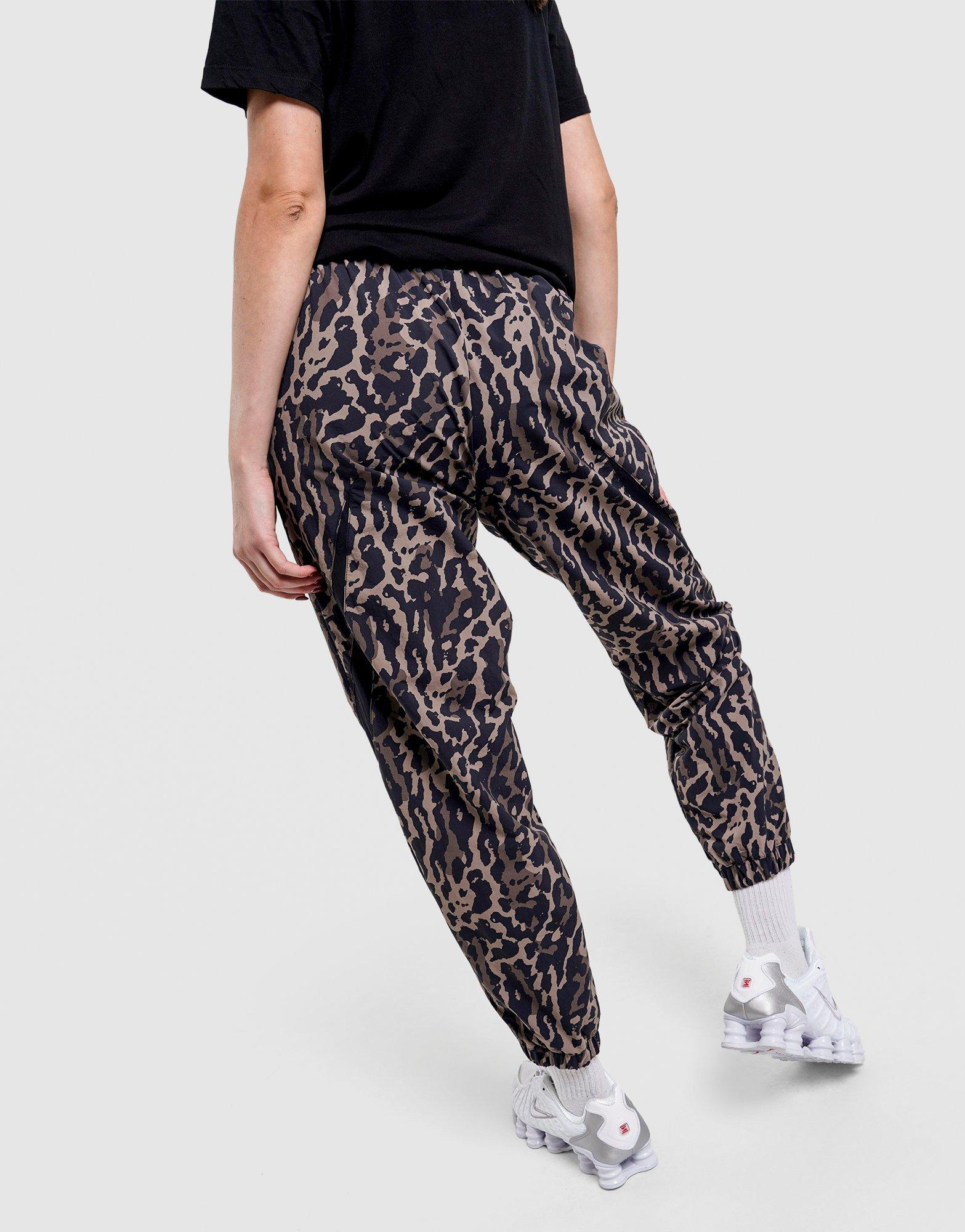 Nike WOMEN'S WOVEN PRINTED