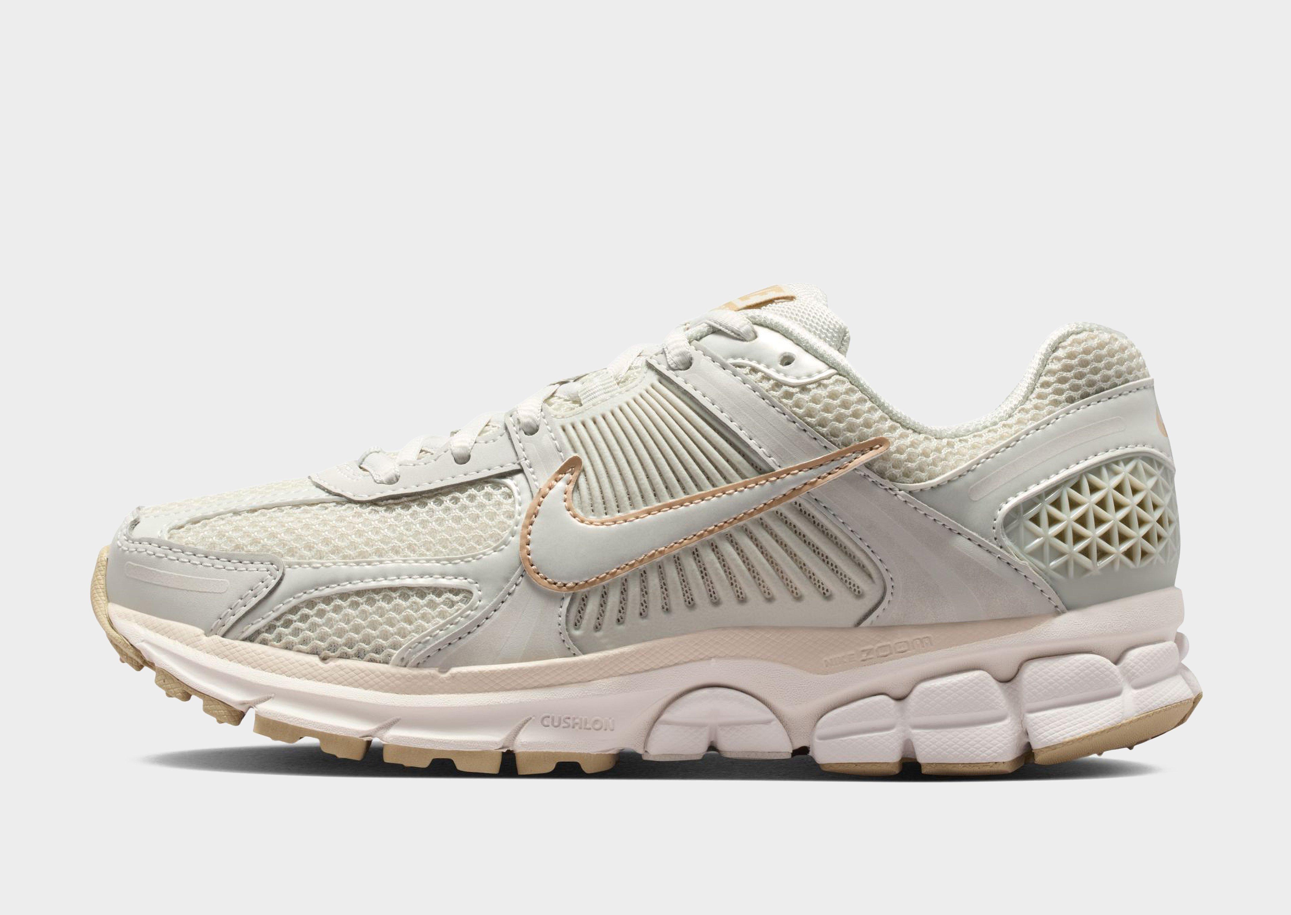 Nike Damesschoenen met reflecterende accenten Zoom Vomero 5 — foto 2 van 8